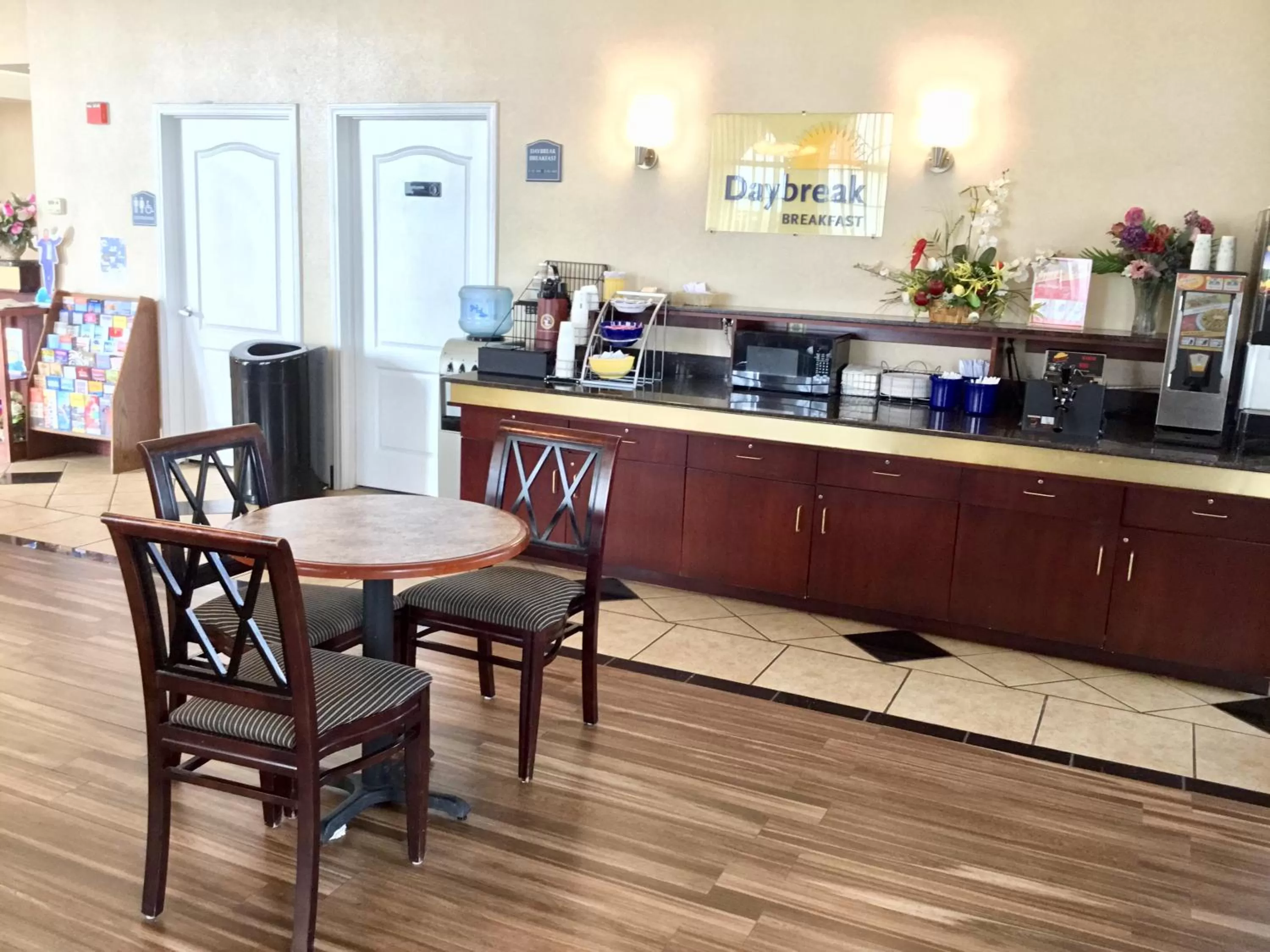 Food and drinks in Days Inn by Wyndham Robstown