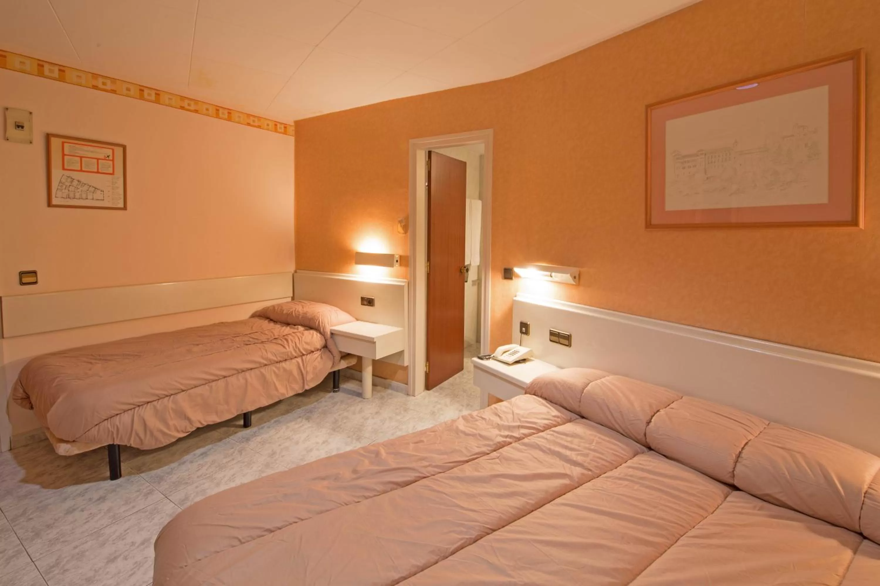 Bed in Hotel Avenida