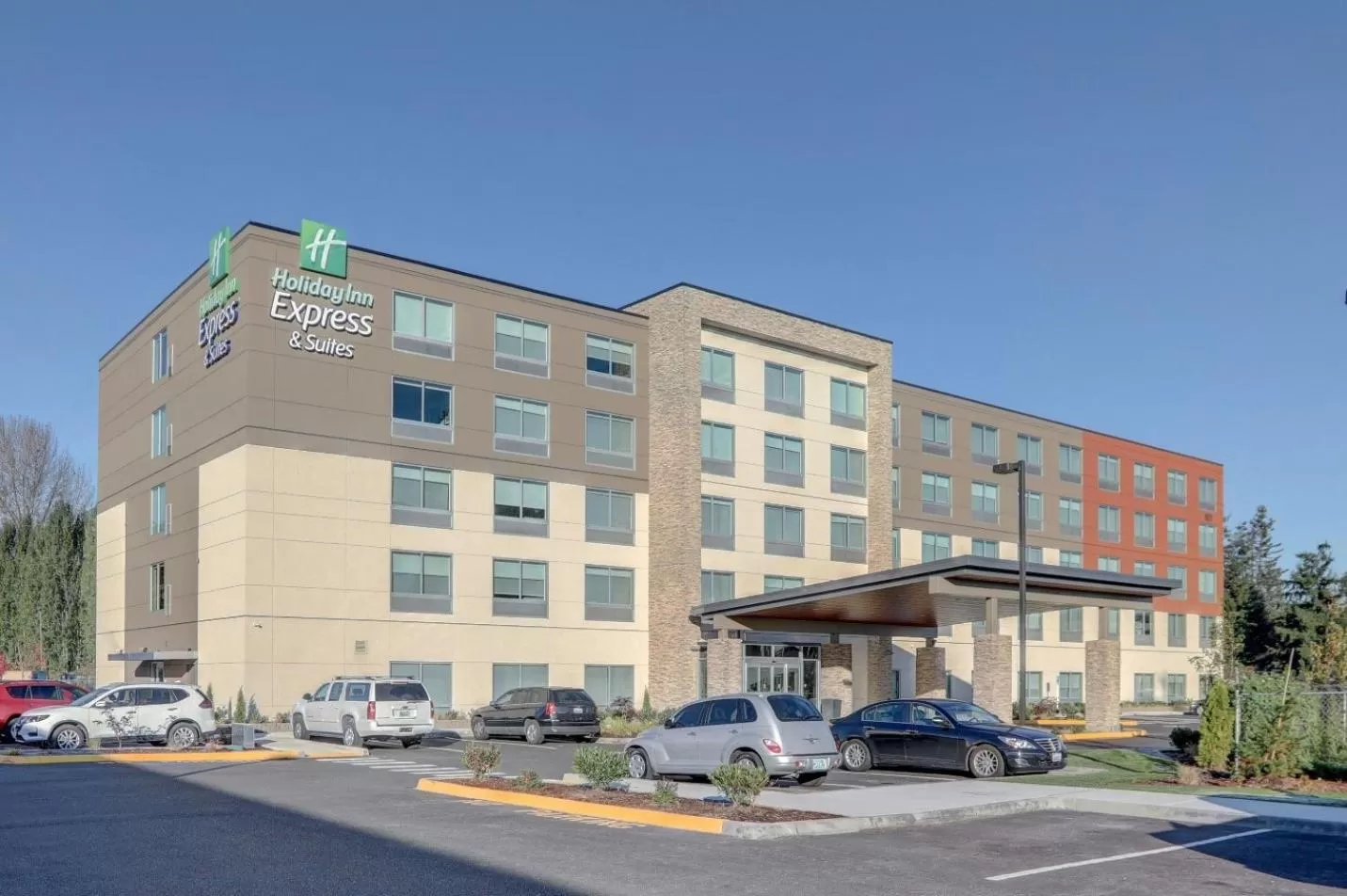 Property building in Holiday Inn Express & Suites - Auburn Downtown by IHG