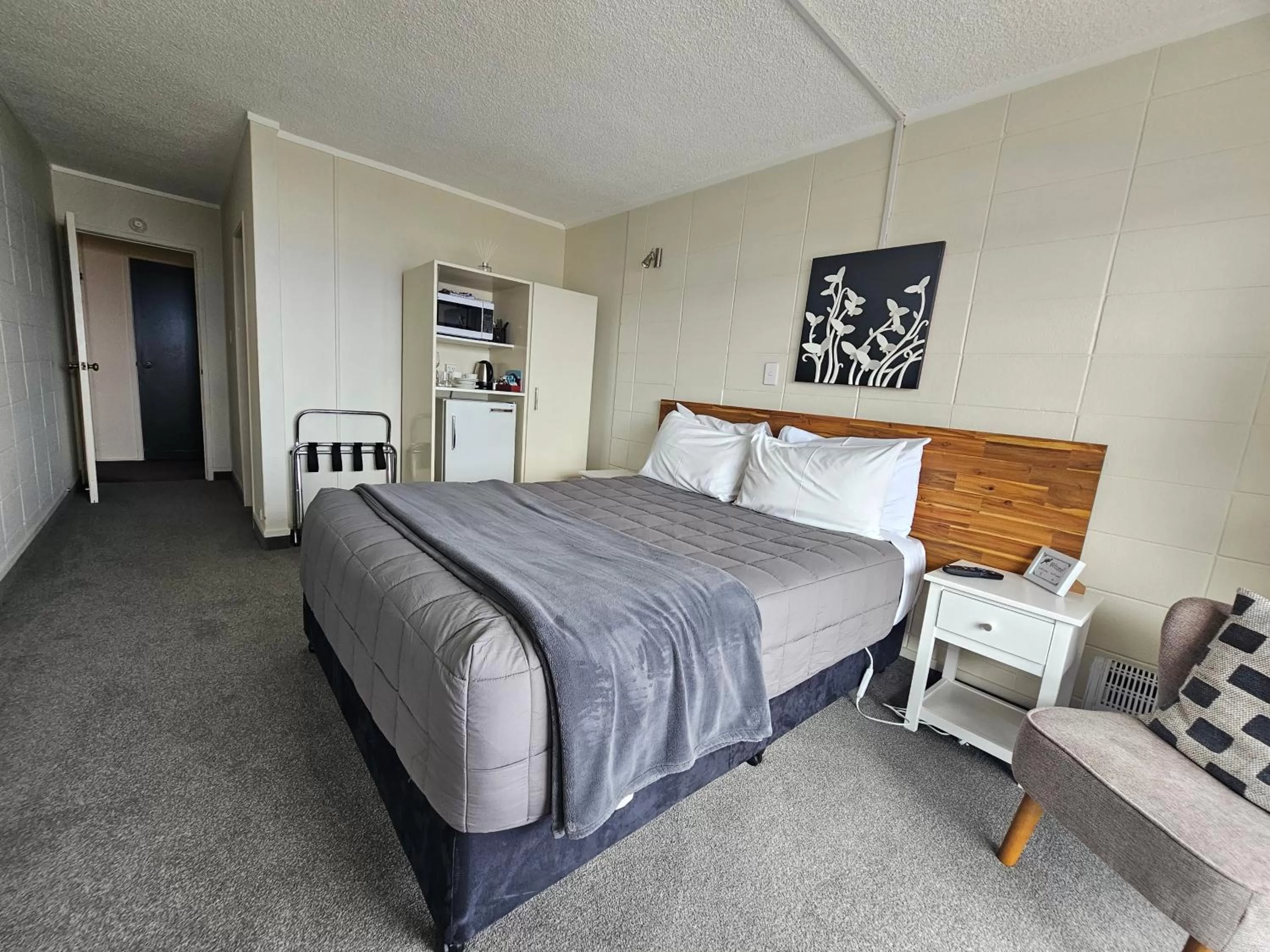 Bed in Tui Oaks Motel