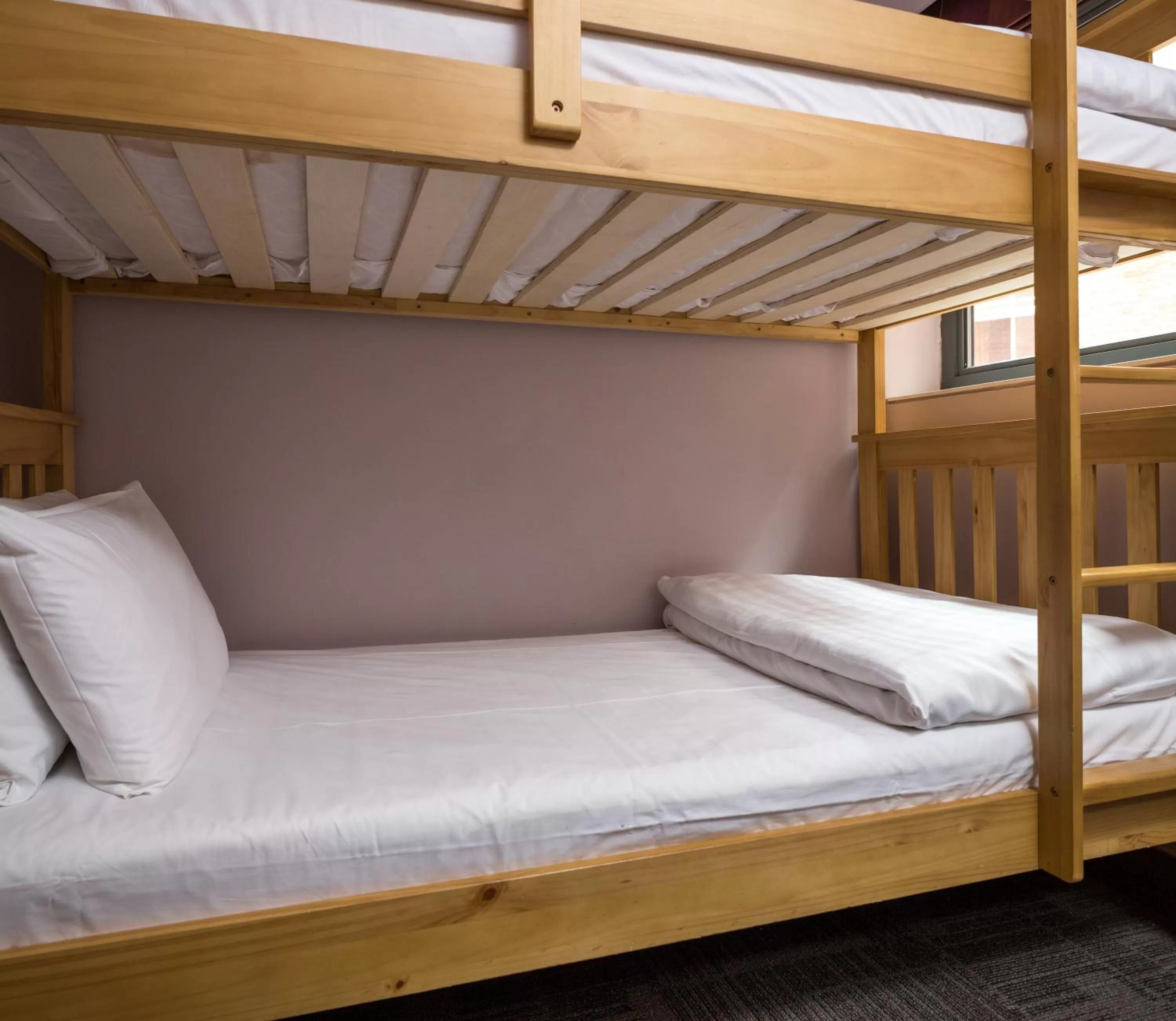 bunk bed, Bed in Roomzzz Leeds City