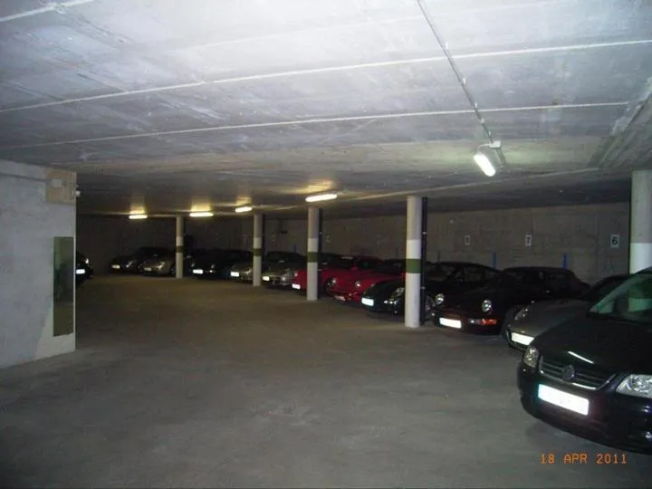 Parking in Hotel Azalea