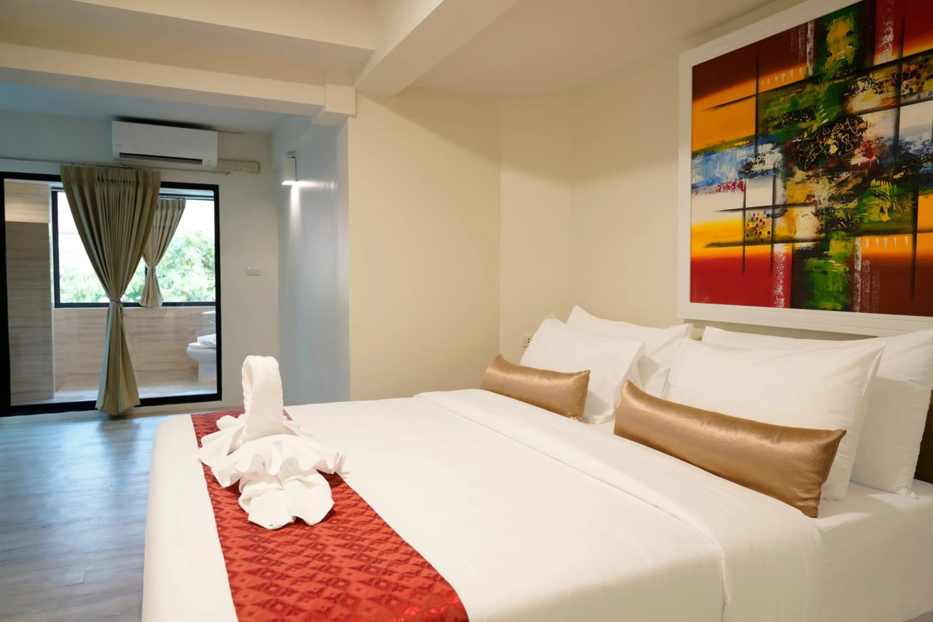 Bathroom, Bed in Sawasdee House