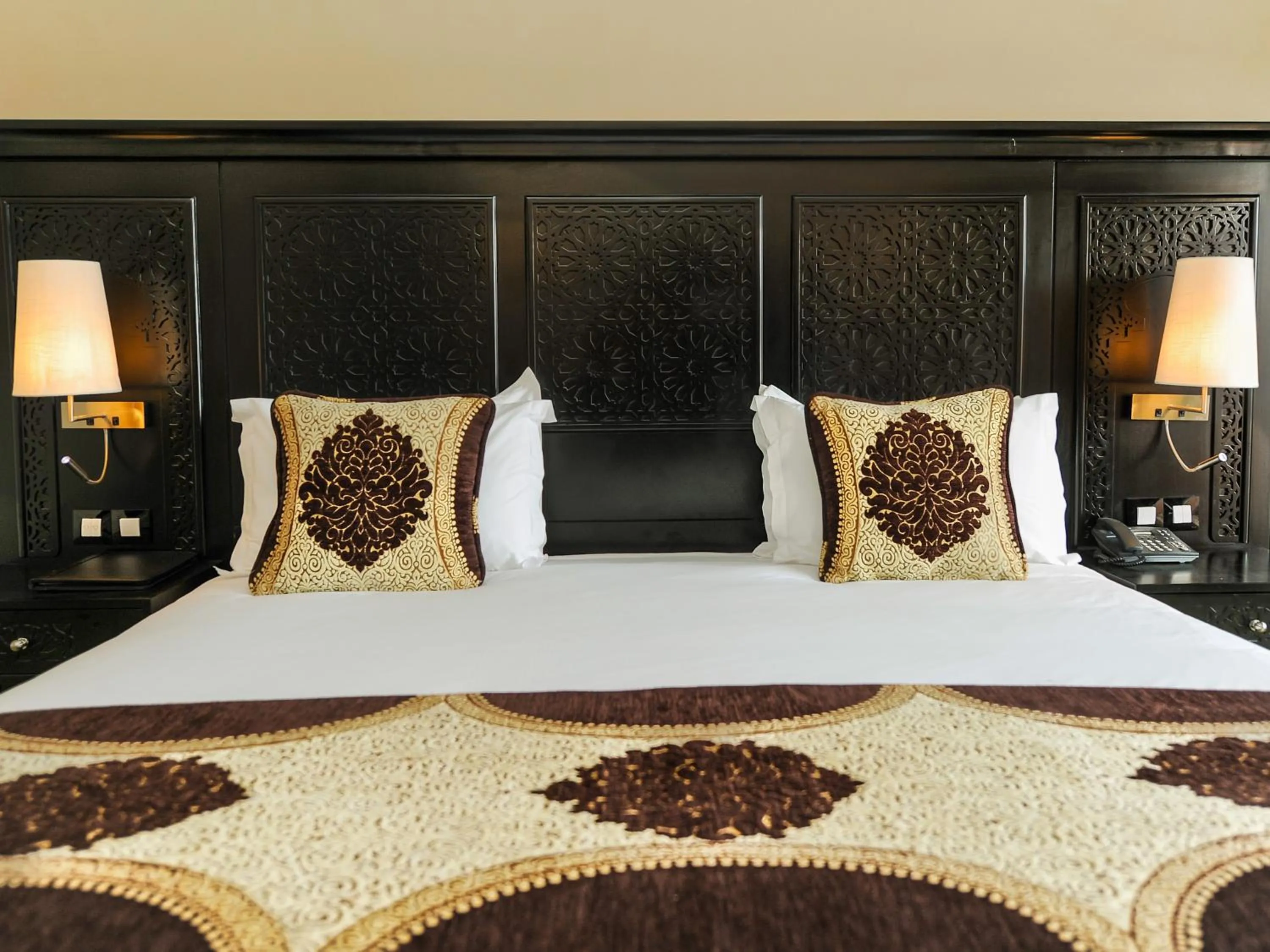 Bed in Ennakhil Marrakech Hotel & SPA