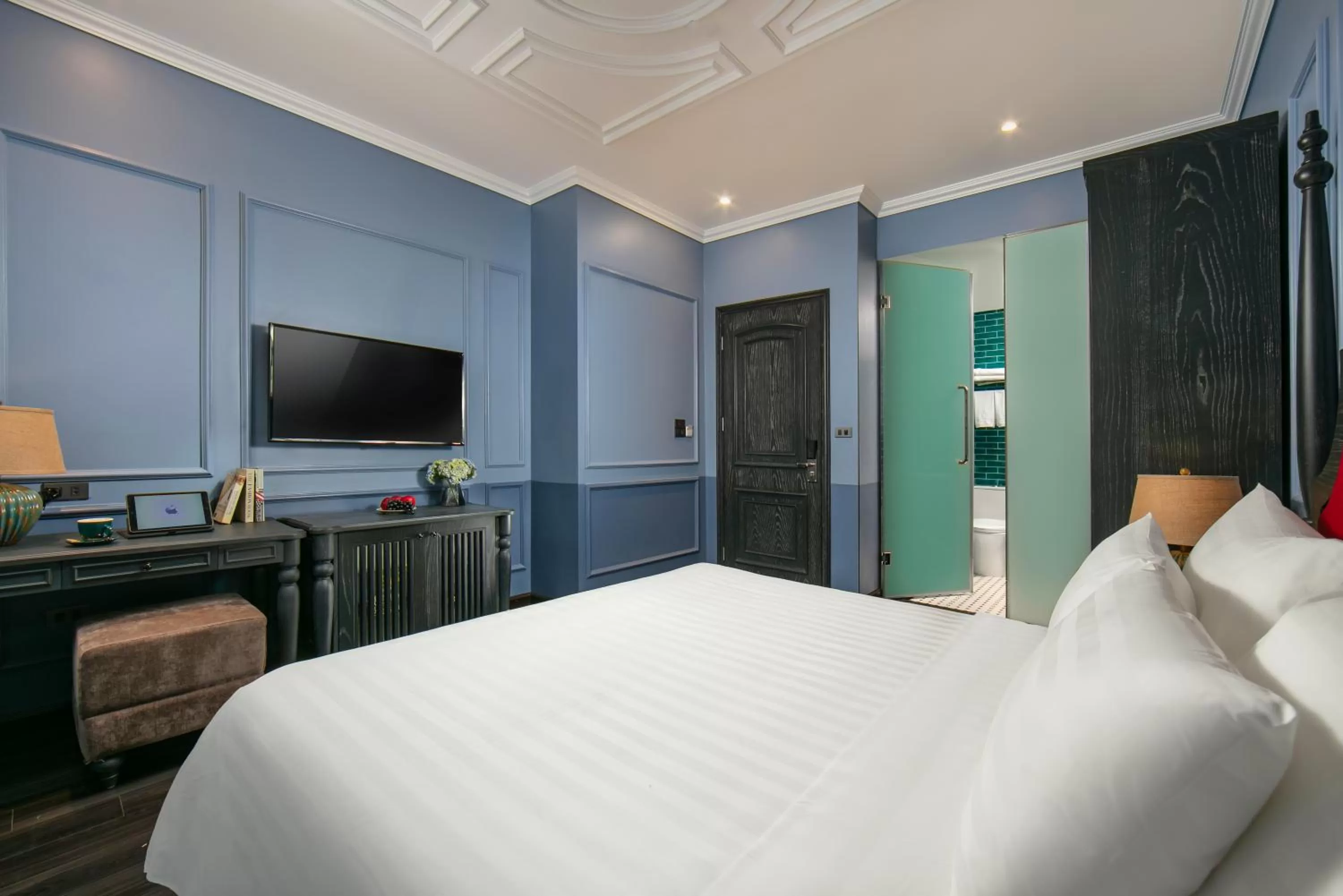 Bed in The Exquisite HaLong Hotel