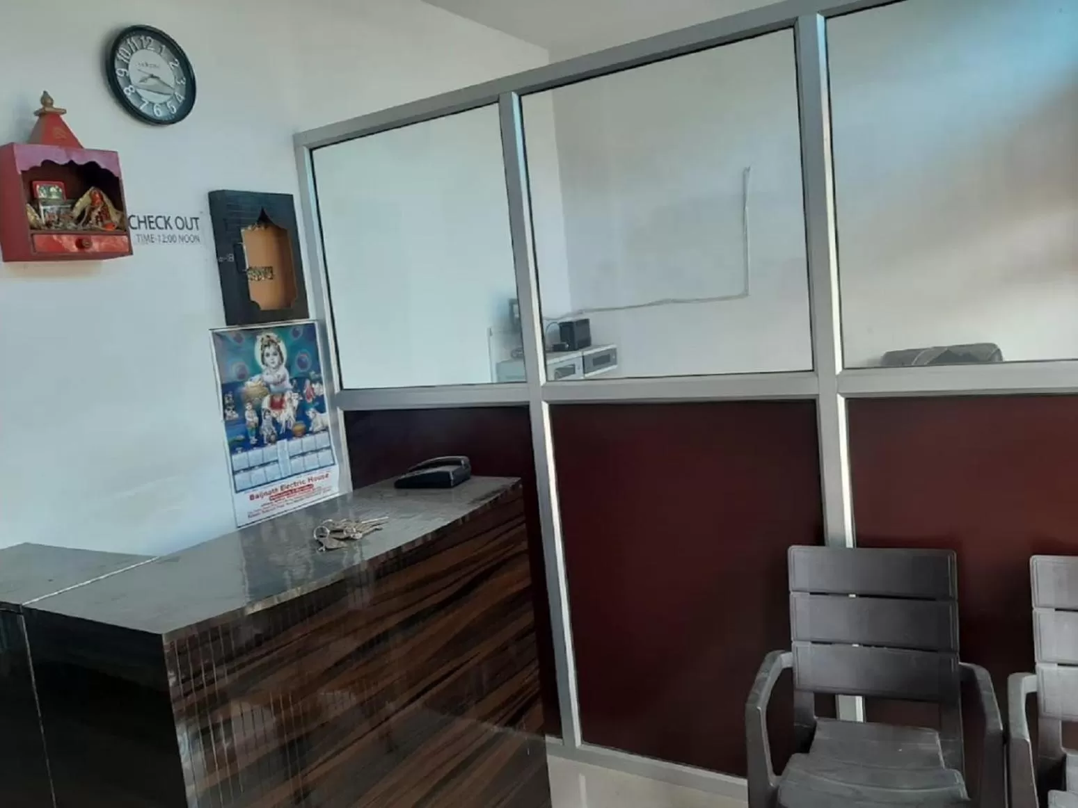 Lobby or reception in STAYMAKER Hotel Raj Ganga