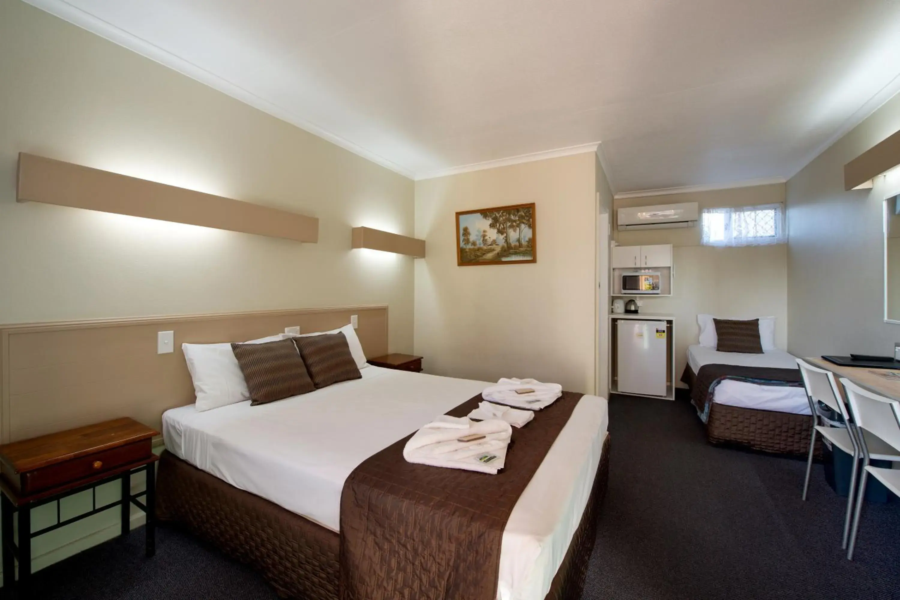 Twin share in Mineral Sands Motel Twin share in Mineral Sands Motel