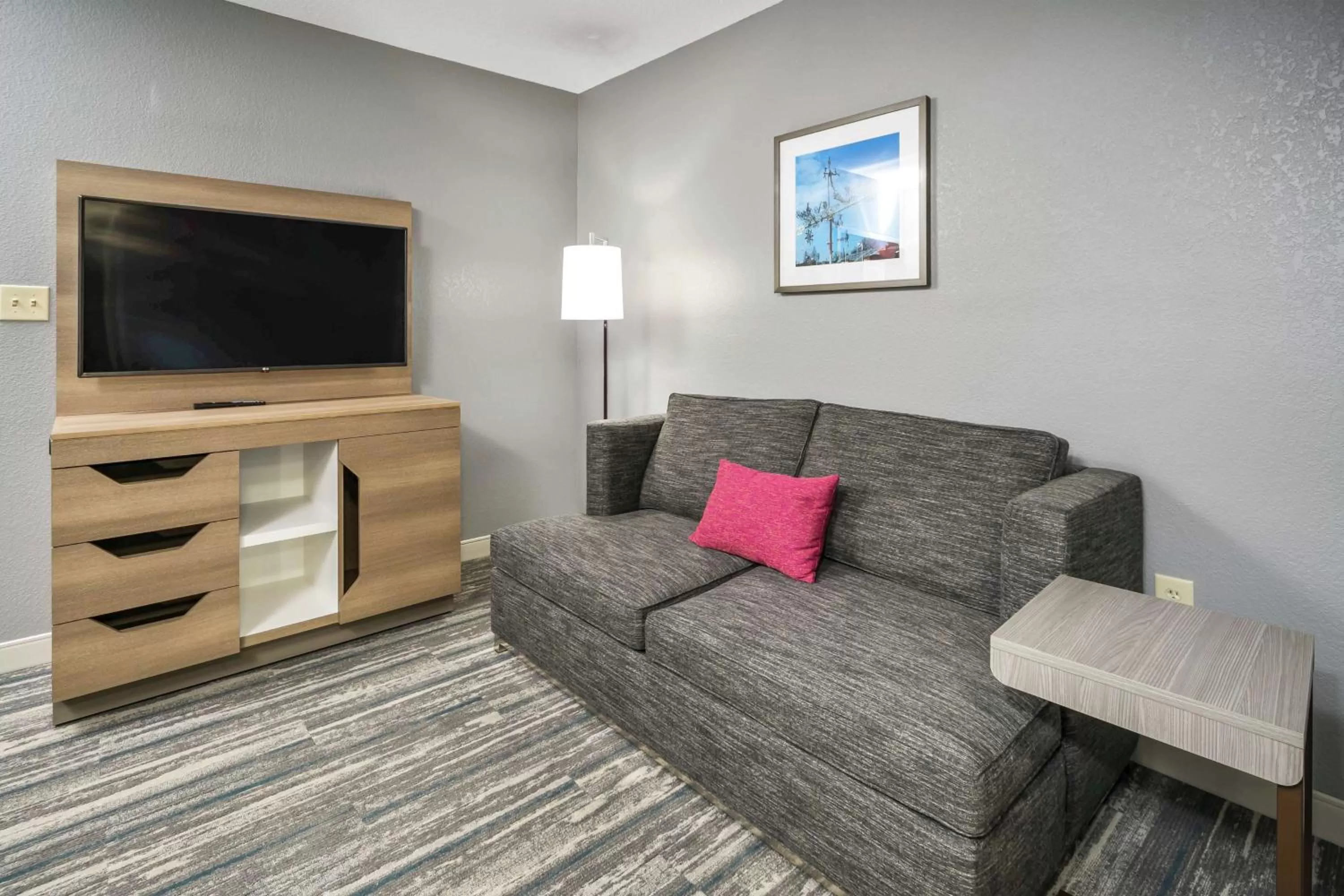 Living room in Hampton Inn Wilson Downtown