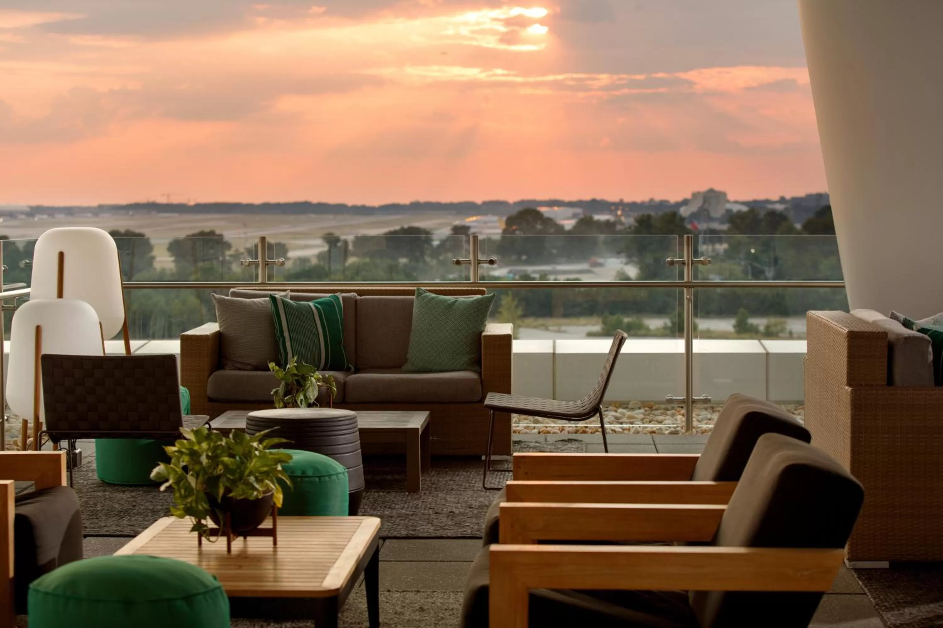 Restaurant/places to eat in Kimpton Overland Hotel - Atlanta Airport by IHG