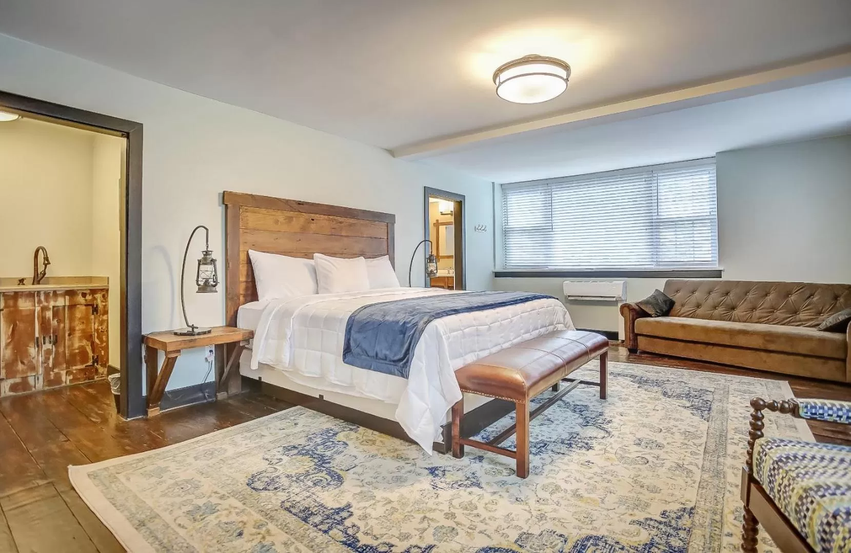 Bed in Allenberry Resort