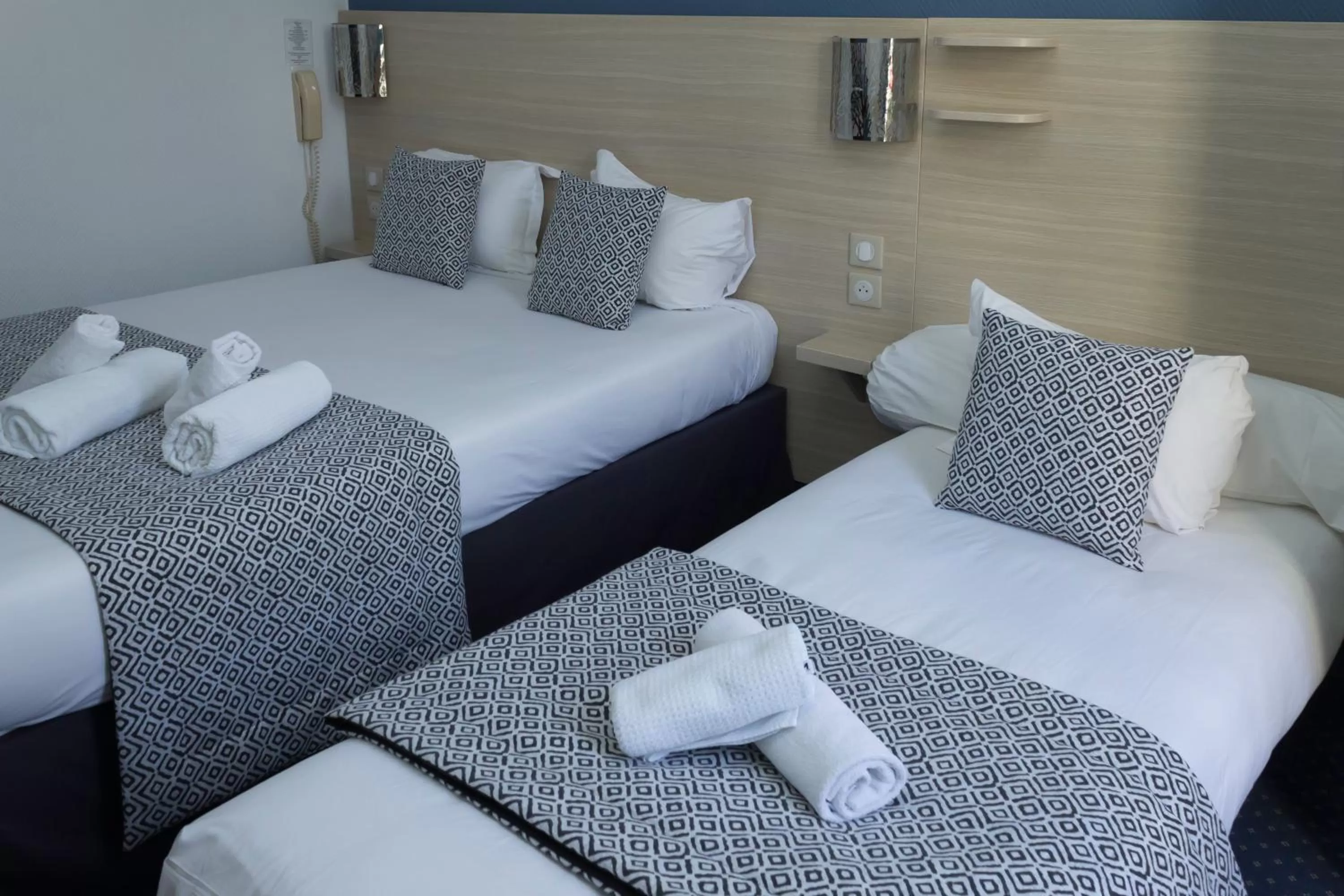 Bed in Hôtel de Paris La Défense