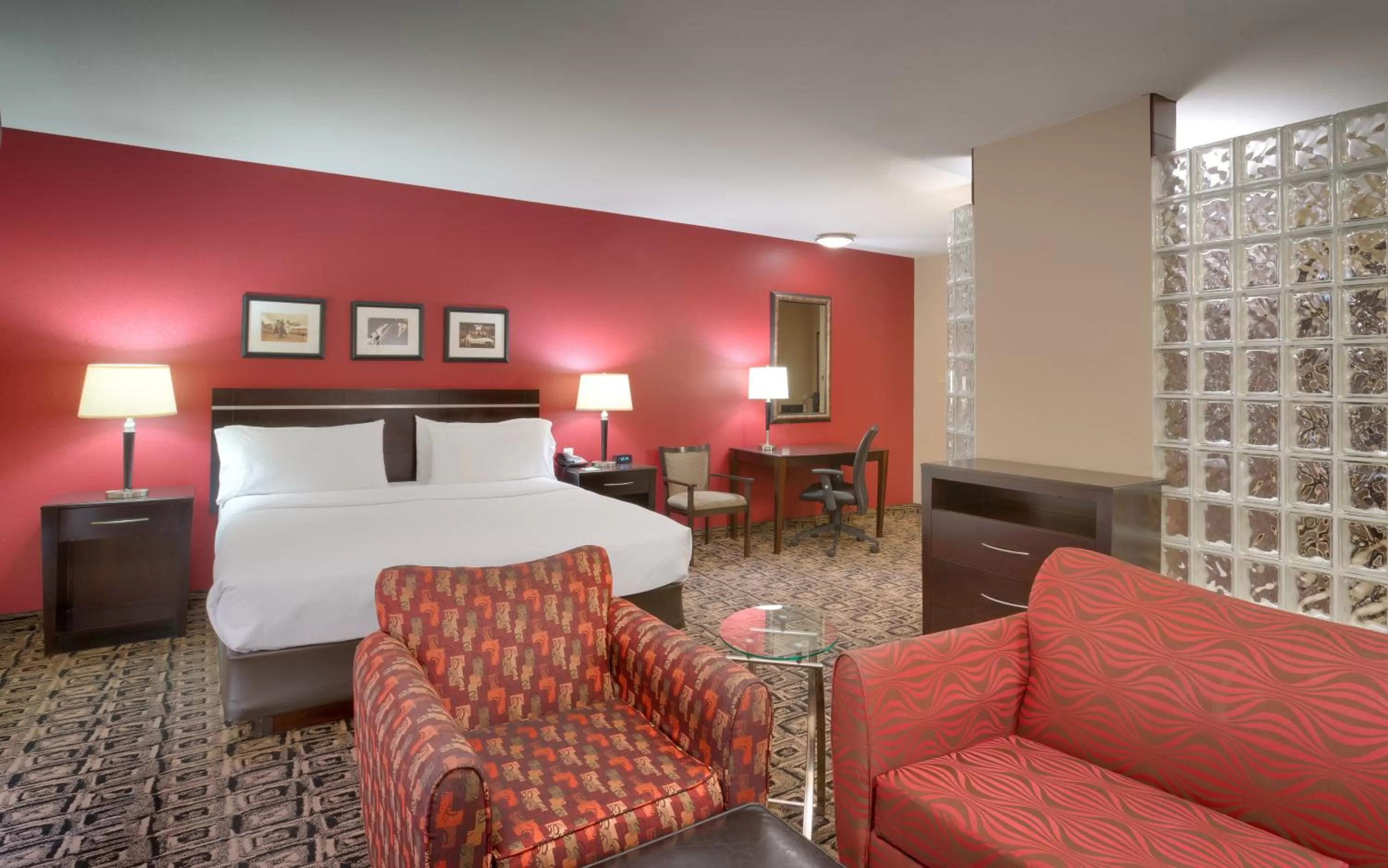Bedroom, Bed in Holiday Inn & Suites Salt Lake City - Airport West by IHG