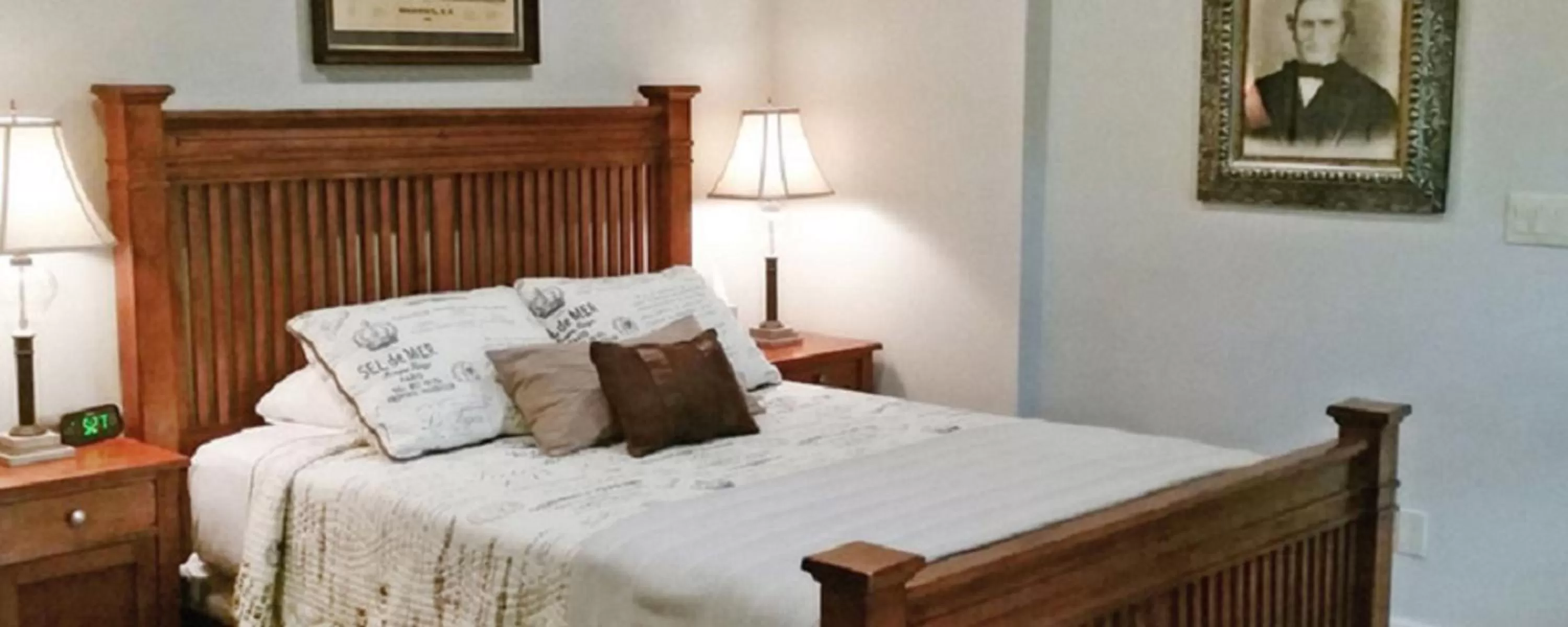 Other, Bed in The Inn at Stony Creek