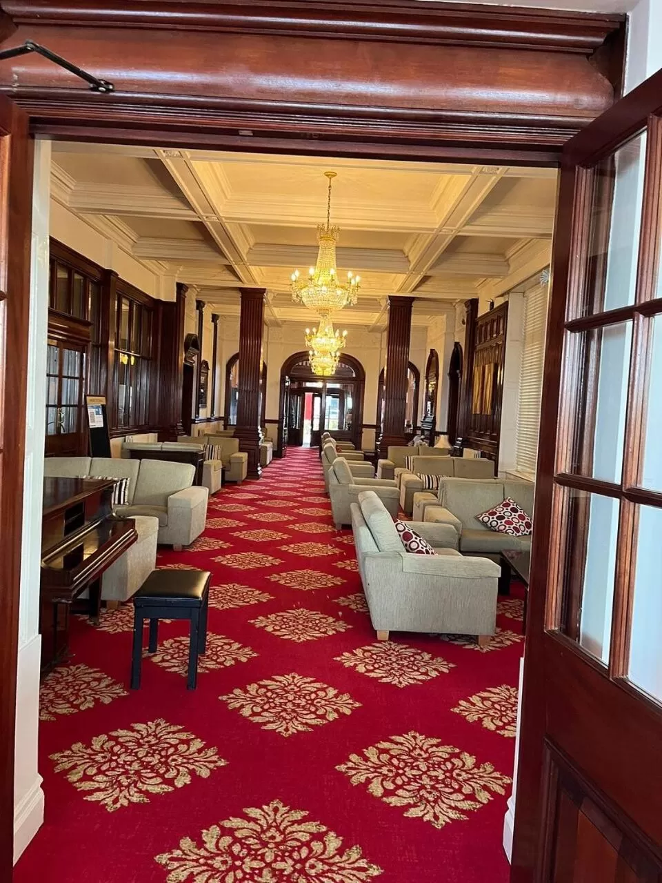 Communal lounge/ TV room in Hotel Victoria