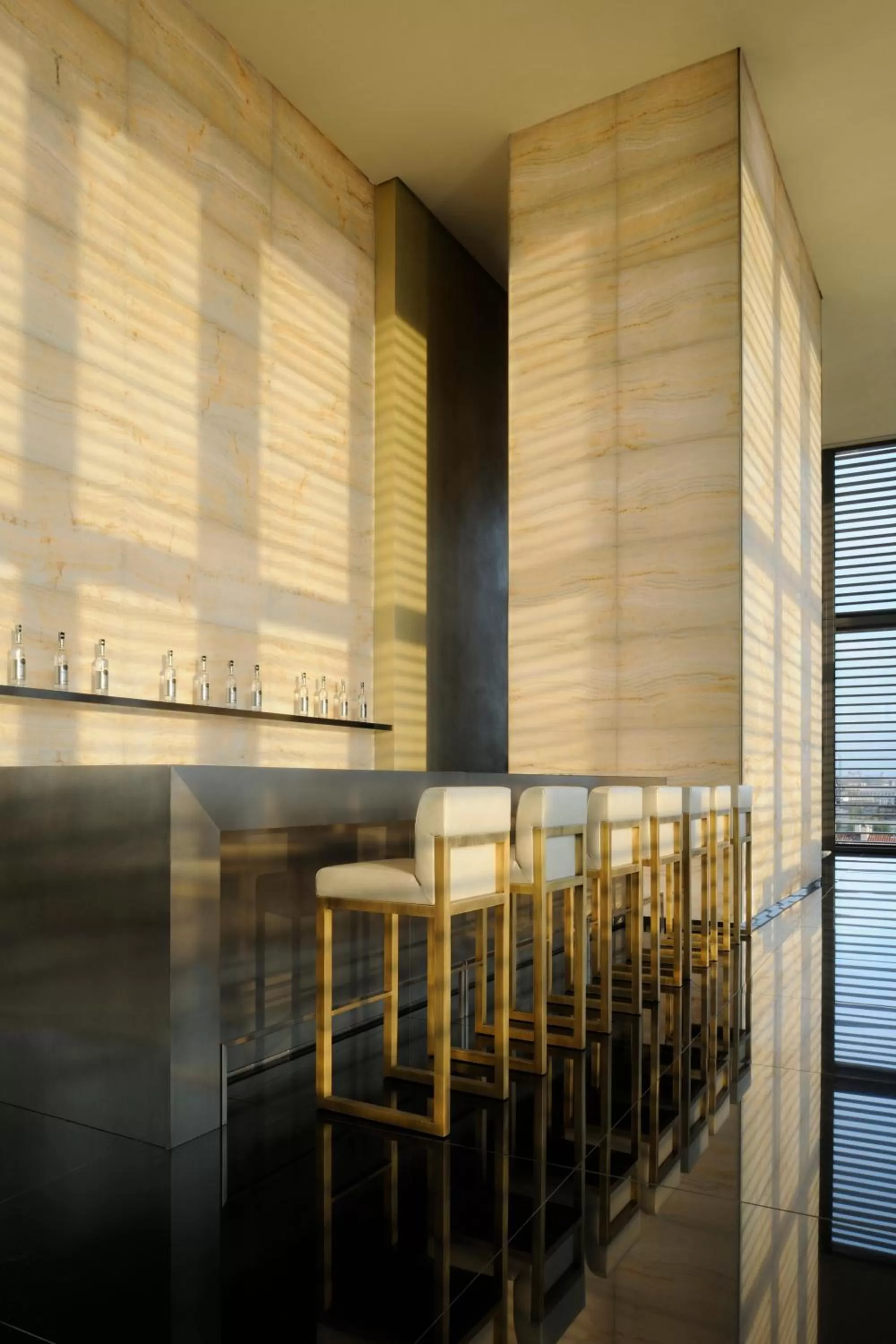 Lounge or bar in Armani Hotel Milano