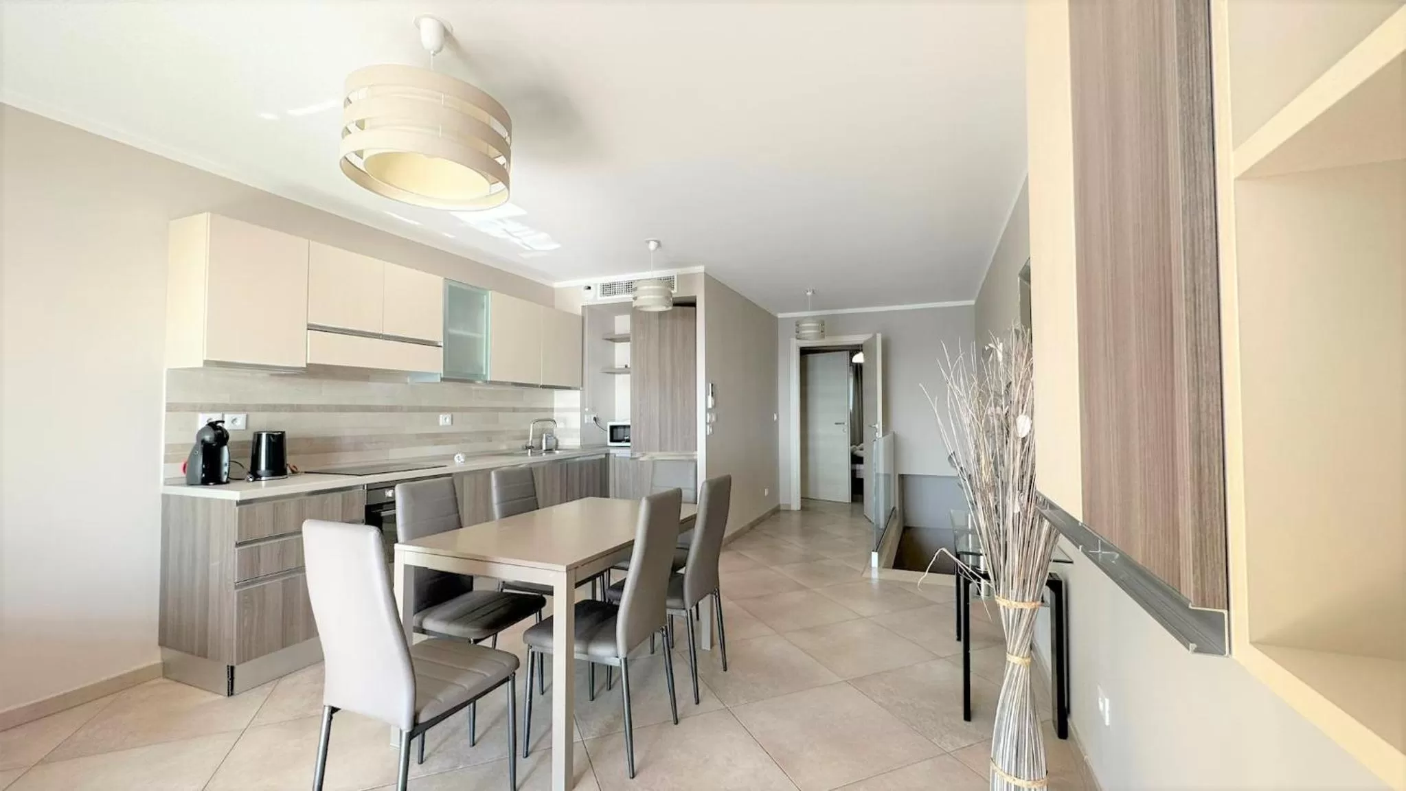 Kitchen or kitchenette, Kitchen/Kitchenette in LE MIDI 8 by ESTATES CANNES