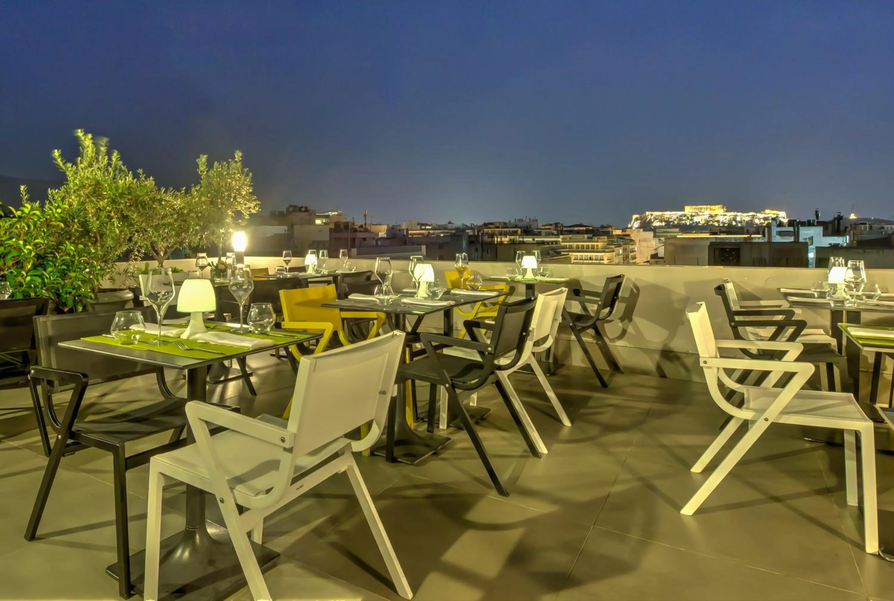 Restaurant/places to eat in Polis Grand Hotel