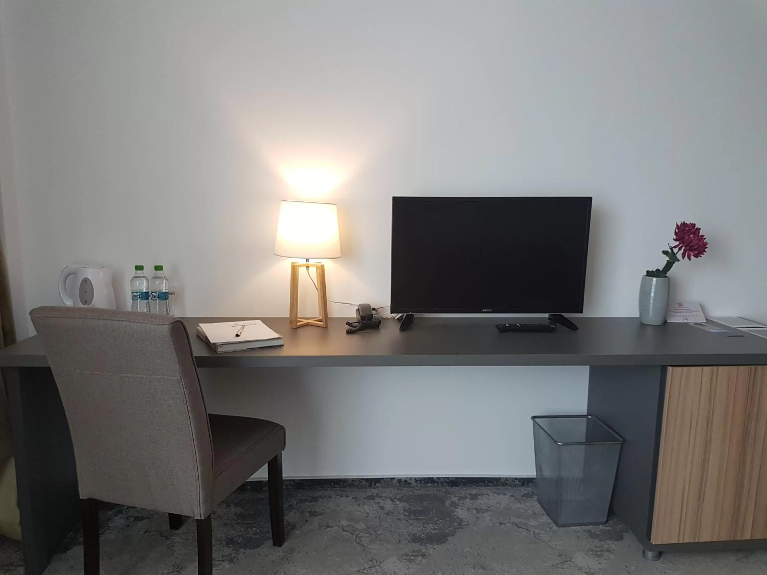 TV and multimedia in YMY Boutique Residence