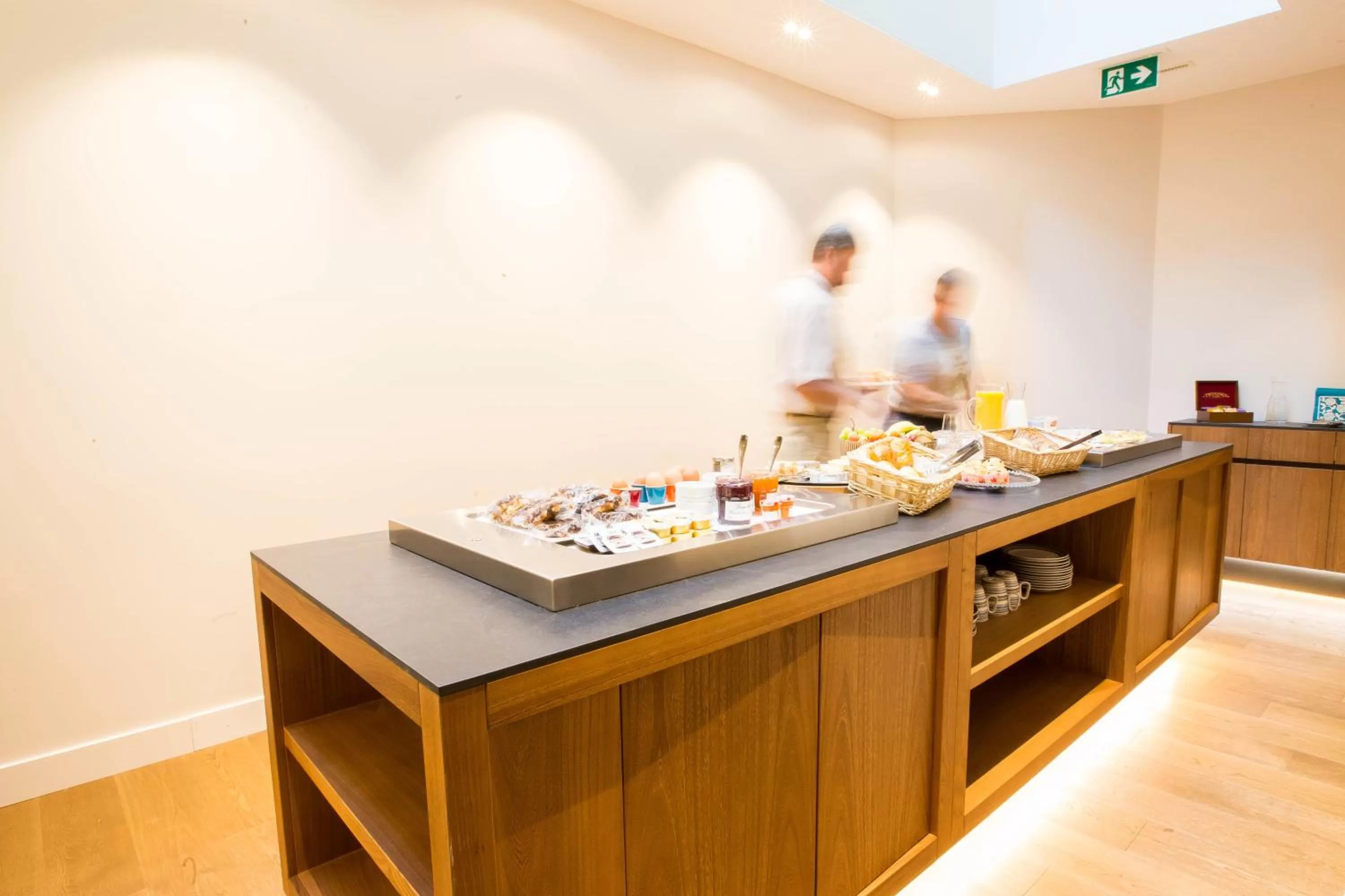 Food in Hôtel des Voyageurs Boutique