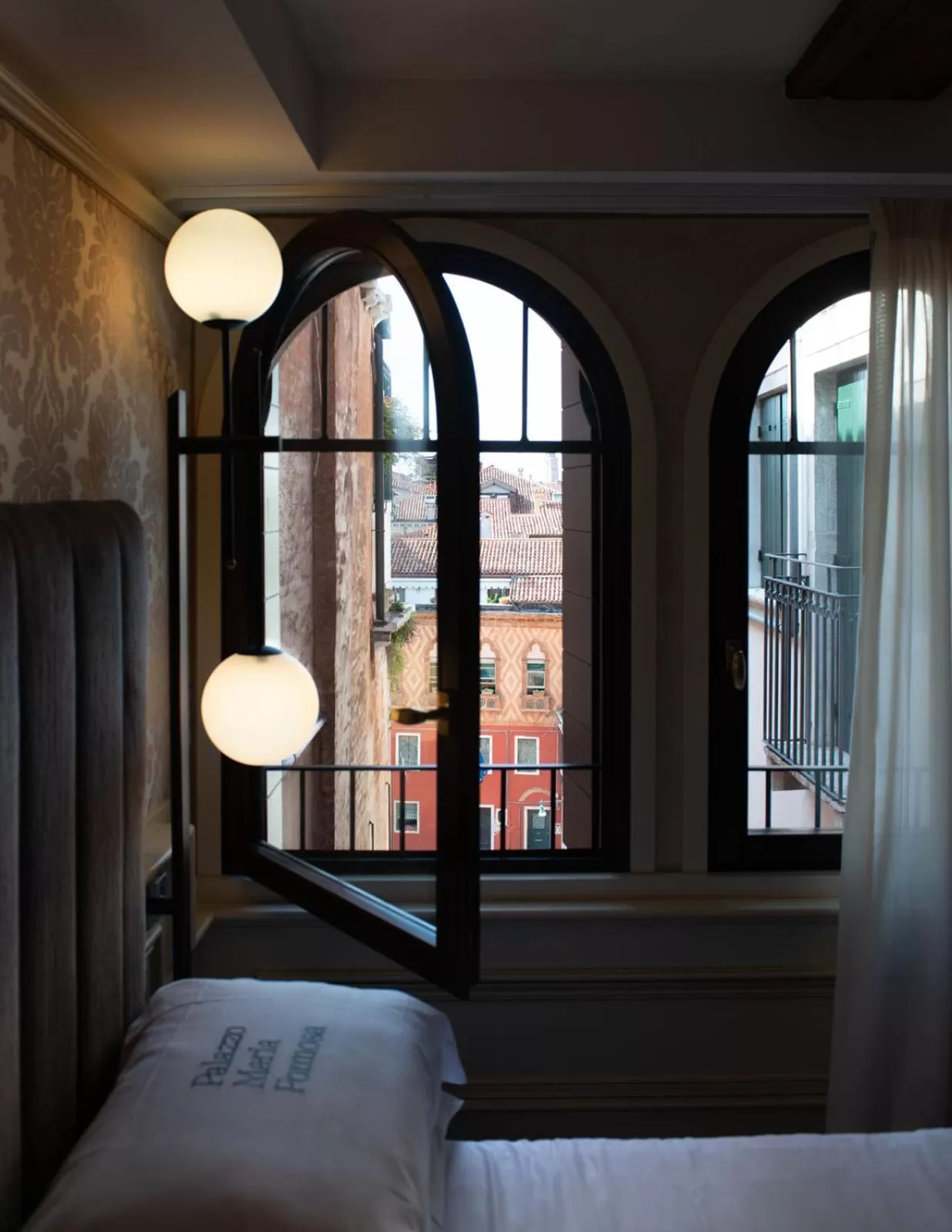 Bedroom, Bed in Eight Venezia