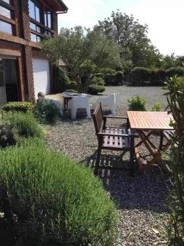 Garden view in Loft Atypique