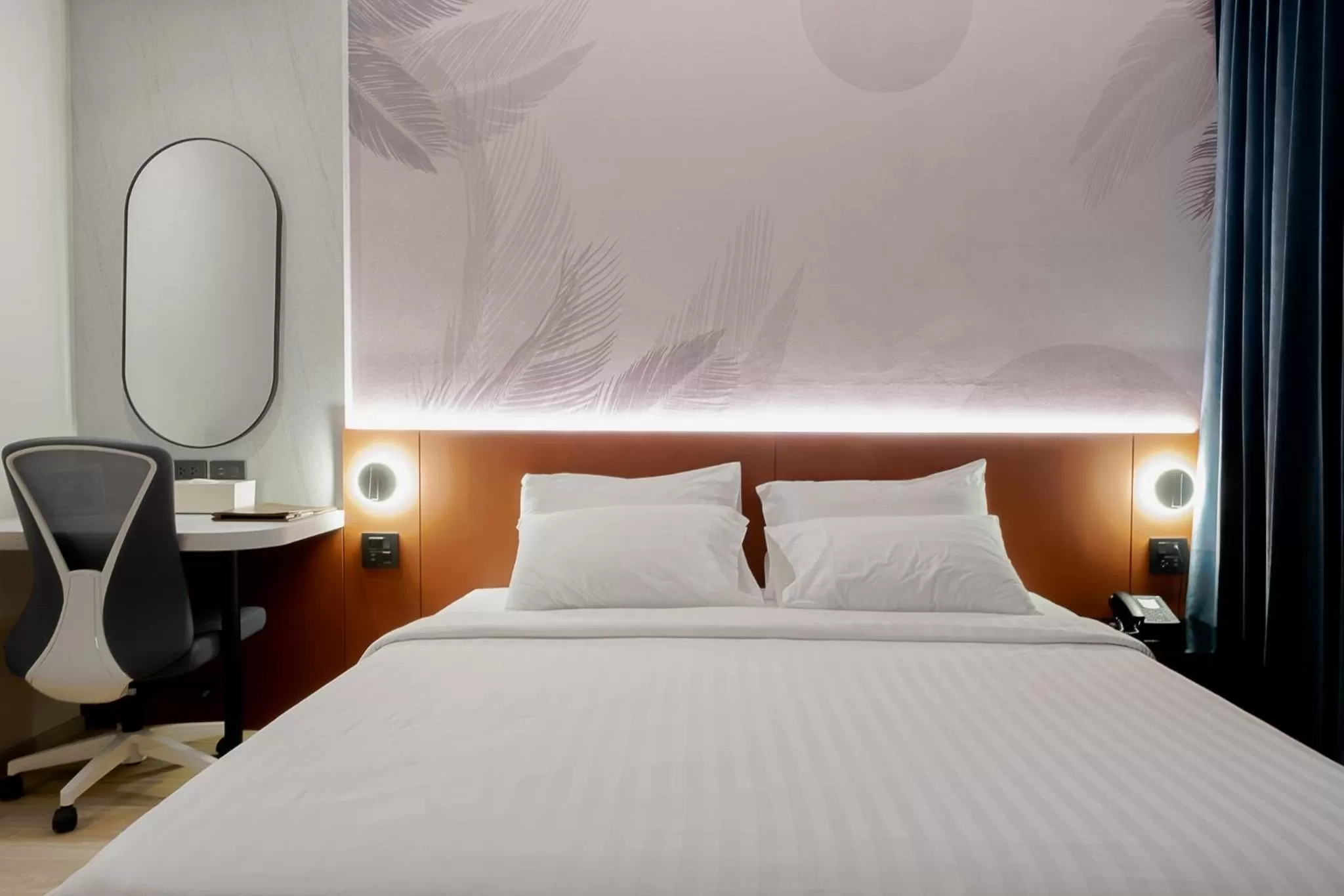 Bed in Buri Sriphu Hotel