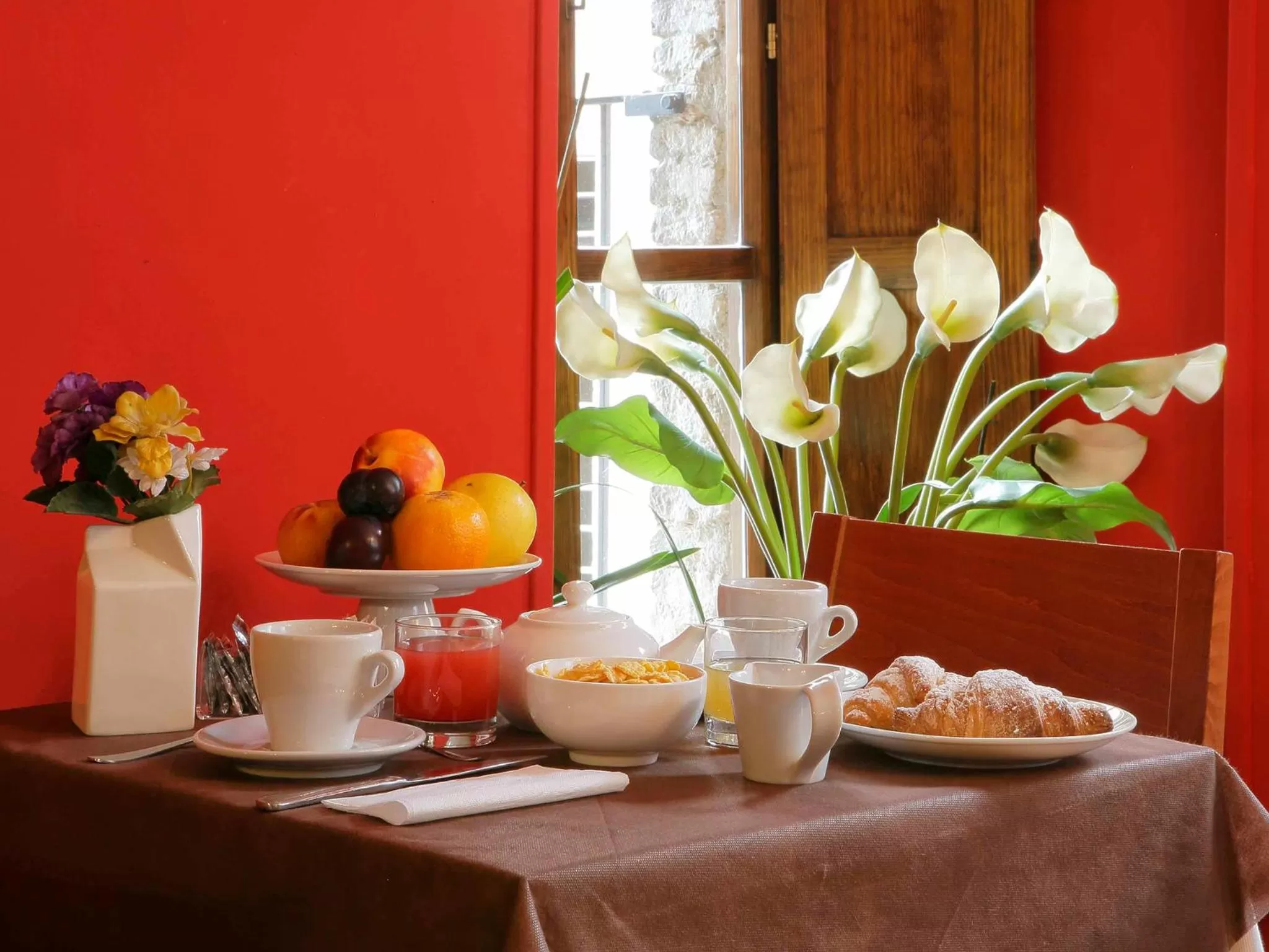 Food and drinks in Hotel Properzio