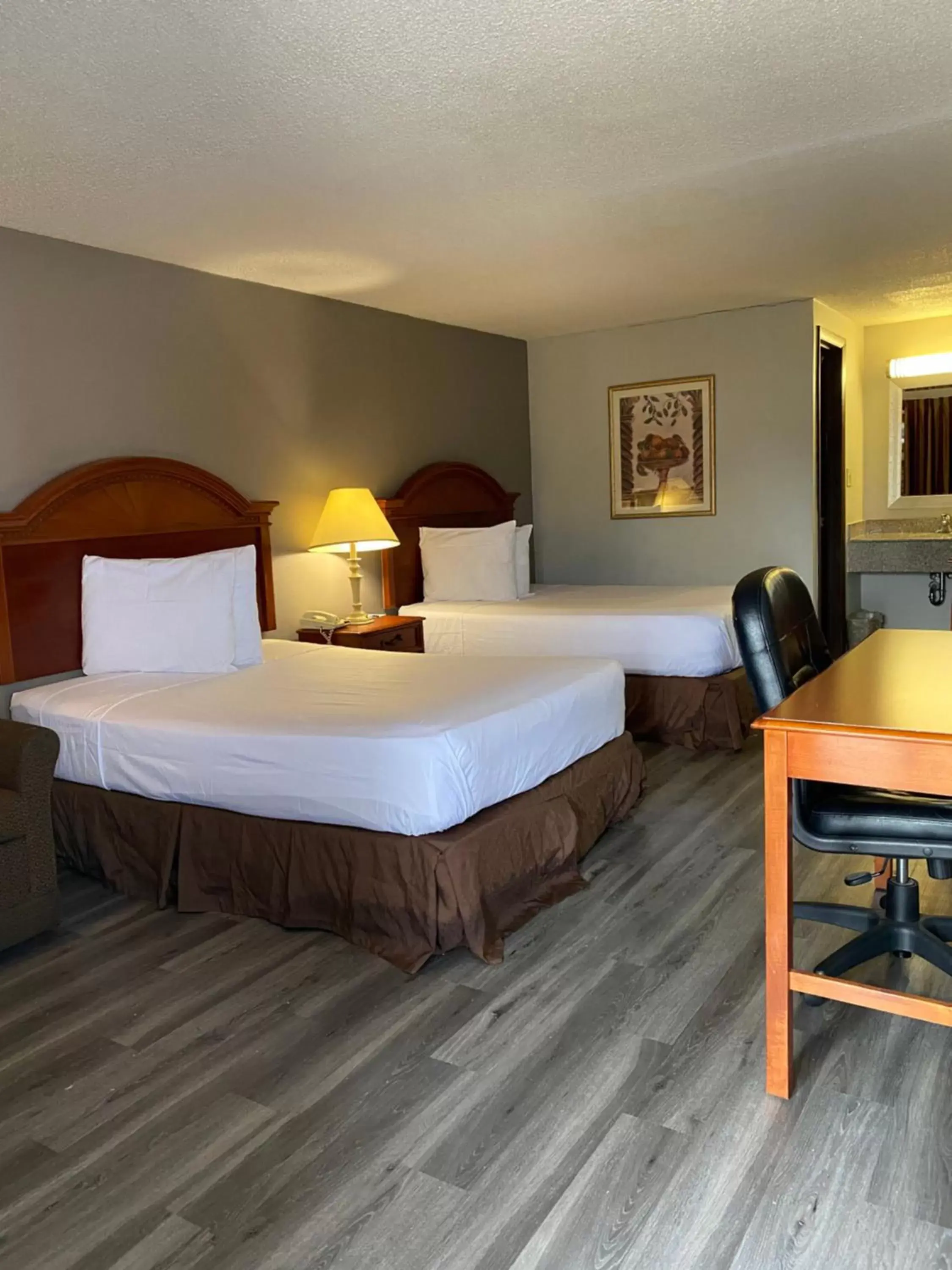 Double Room with Two Double Beds - Mobility Access/Smoking in Travelodge by Wyndham Laurel Ft Meade Near NSA Double Room with Two Double Beds - Mobility Access/Smoking in Travelodge by Wyndham Laurel Ft Meade Near NSA