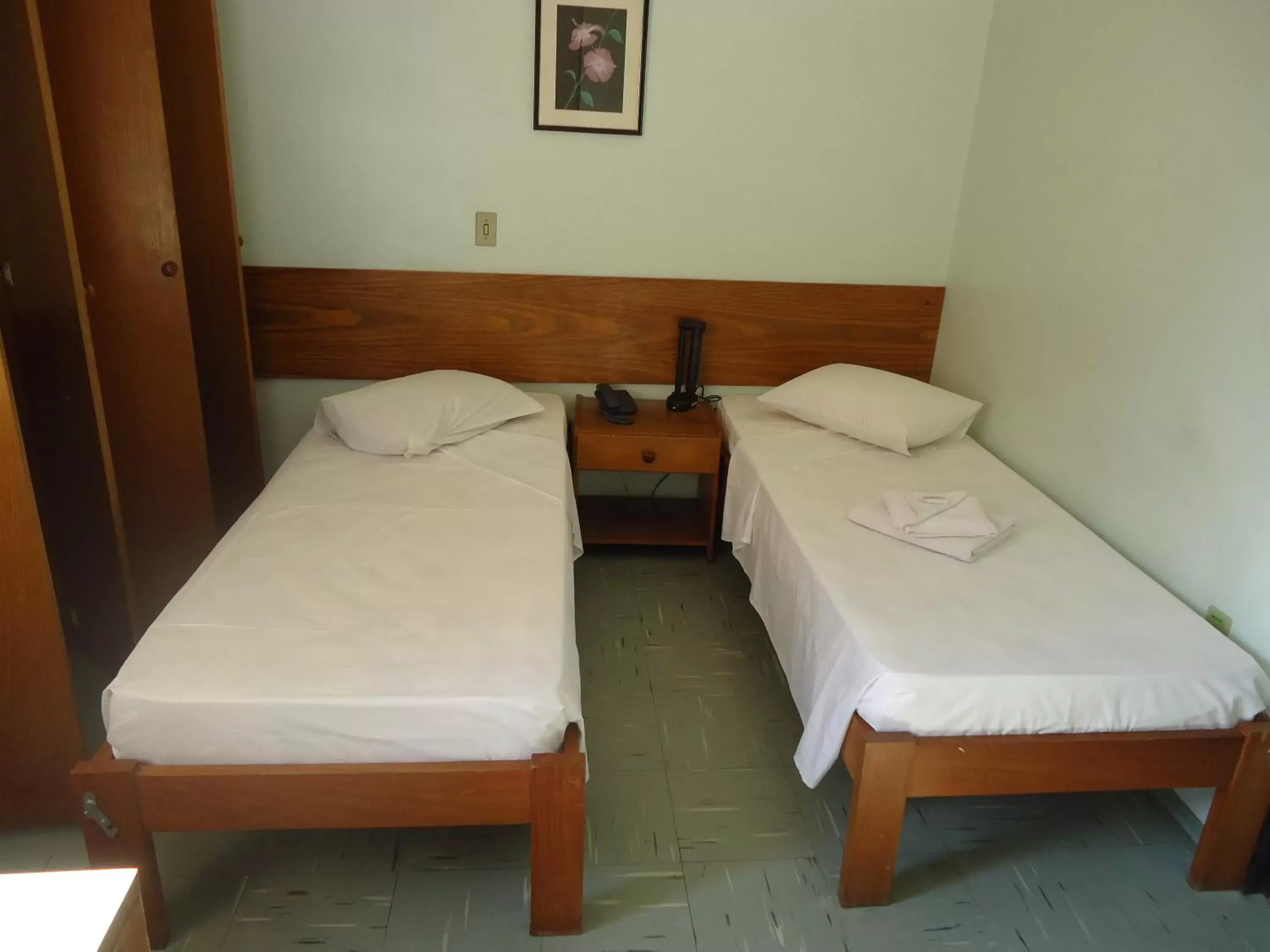 Standard Twin Room in Six's Hotel Standard Twin Room in Six's Hotel