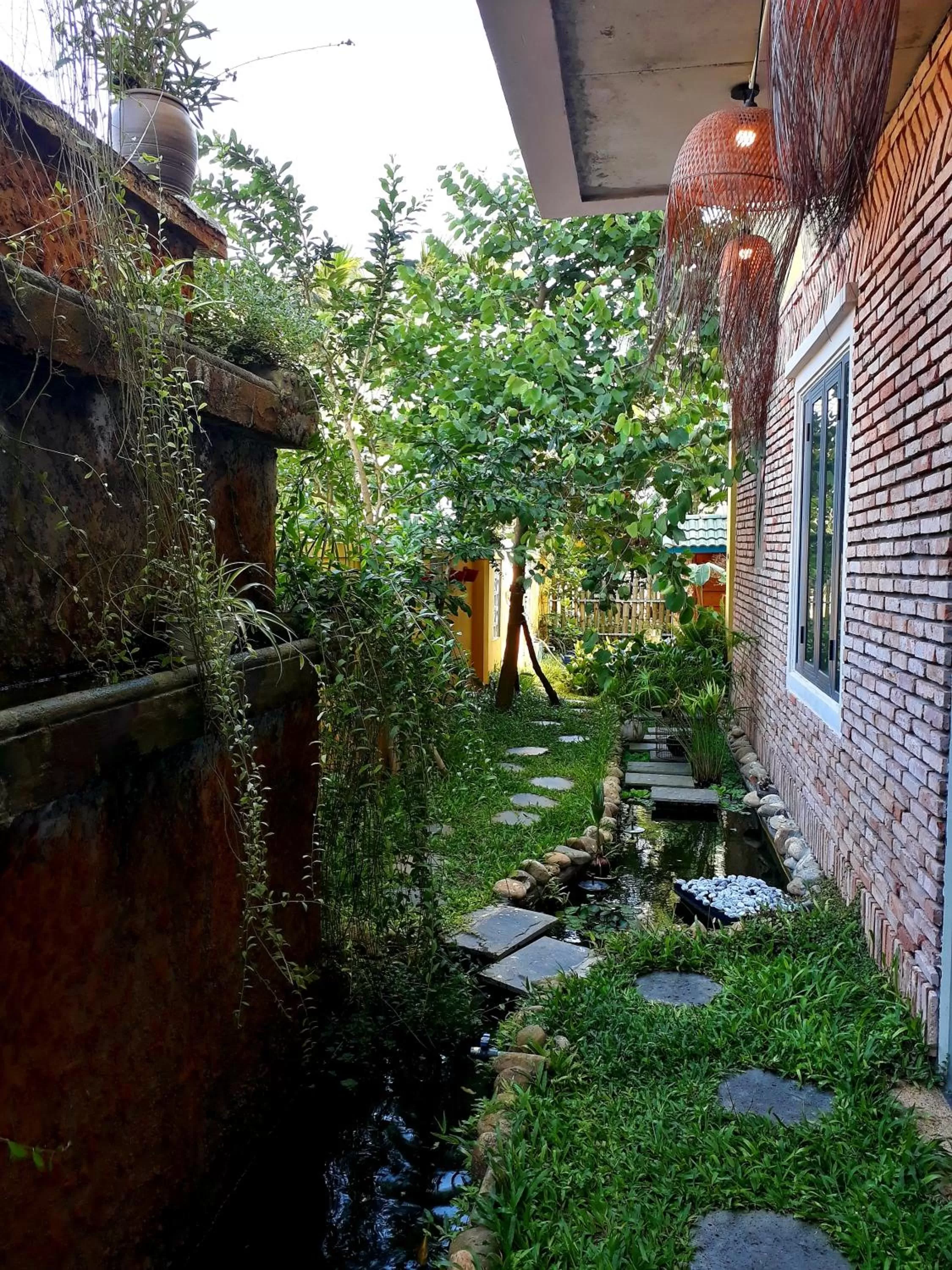 Garden in Pink Tulip Hoi An