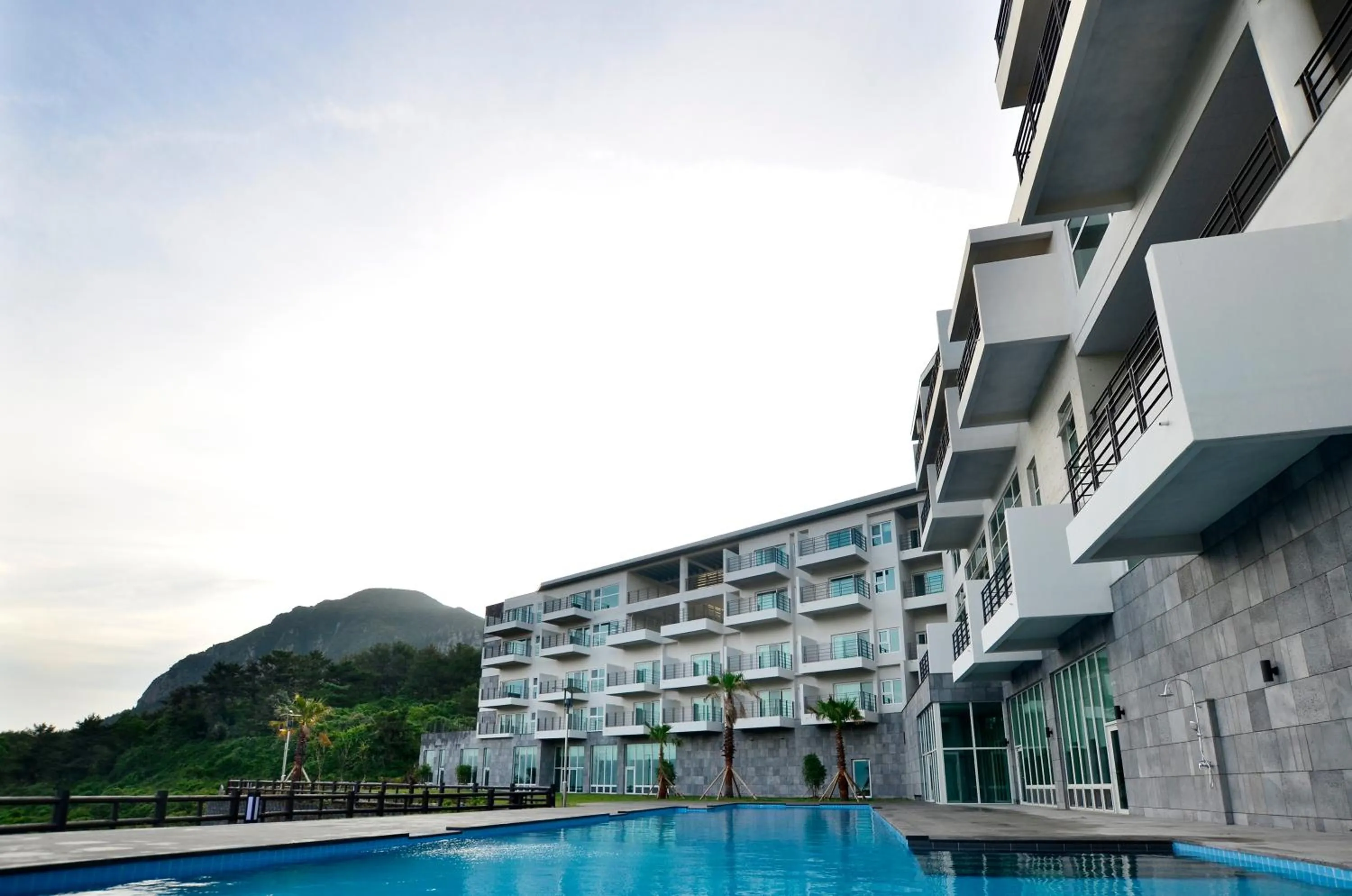 Swimming pool in Y Resort Jeju