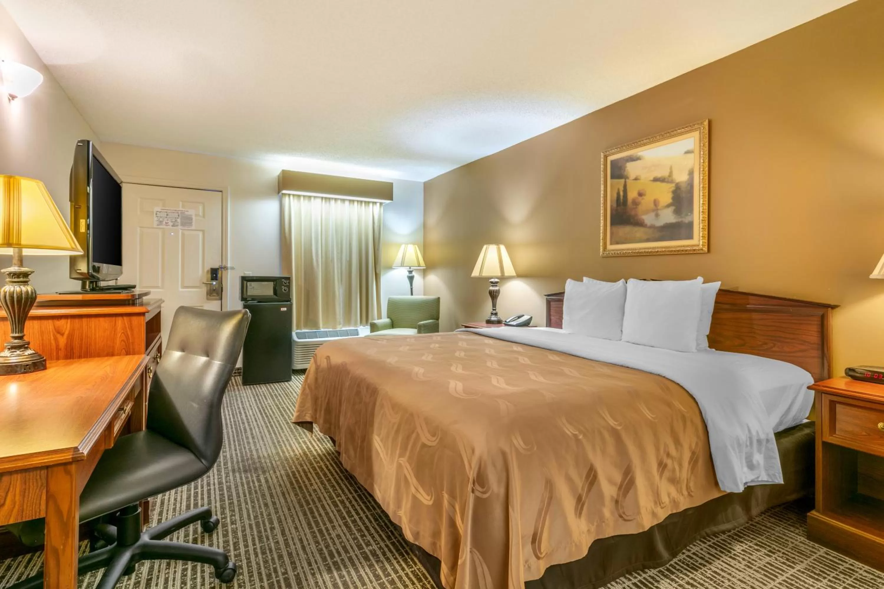 Bed in Quality Inn Johnson City I-26 exit 17