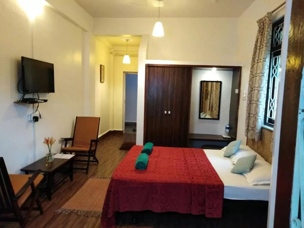 TV/Entertainment Center in Hotel Bonanza