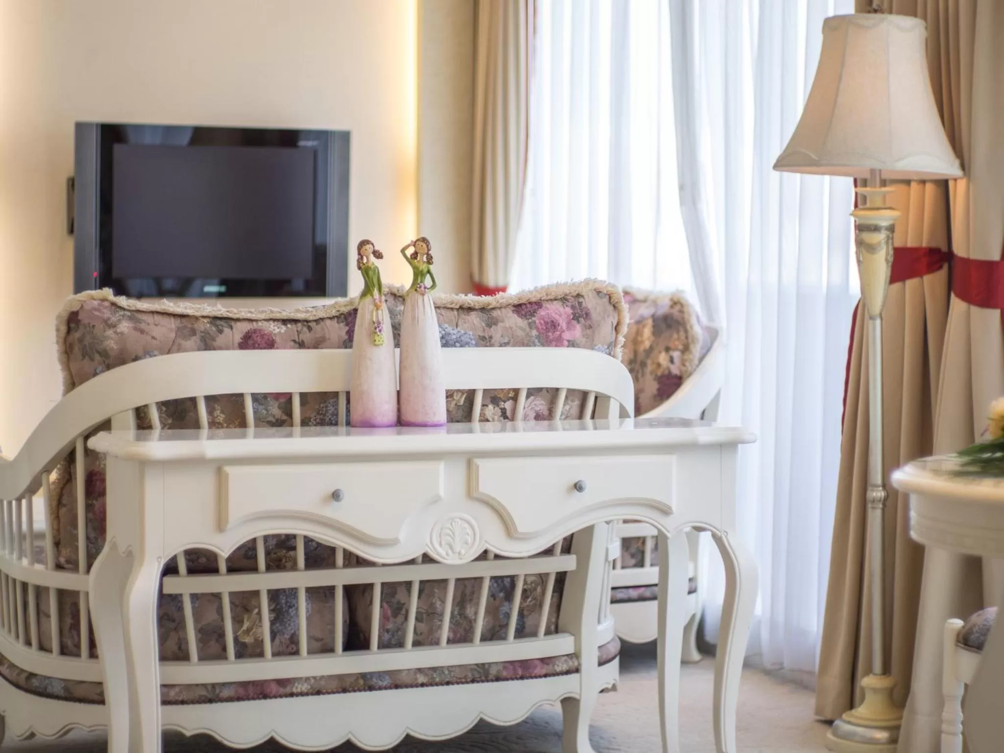 Seating area in Hua Shi Hotel