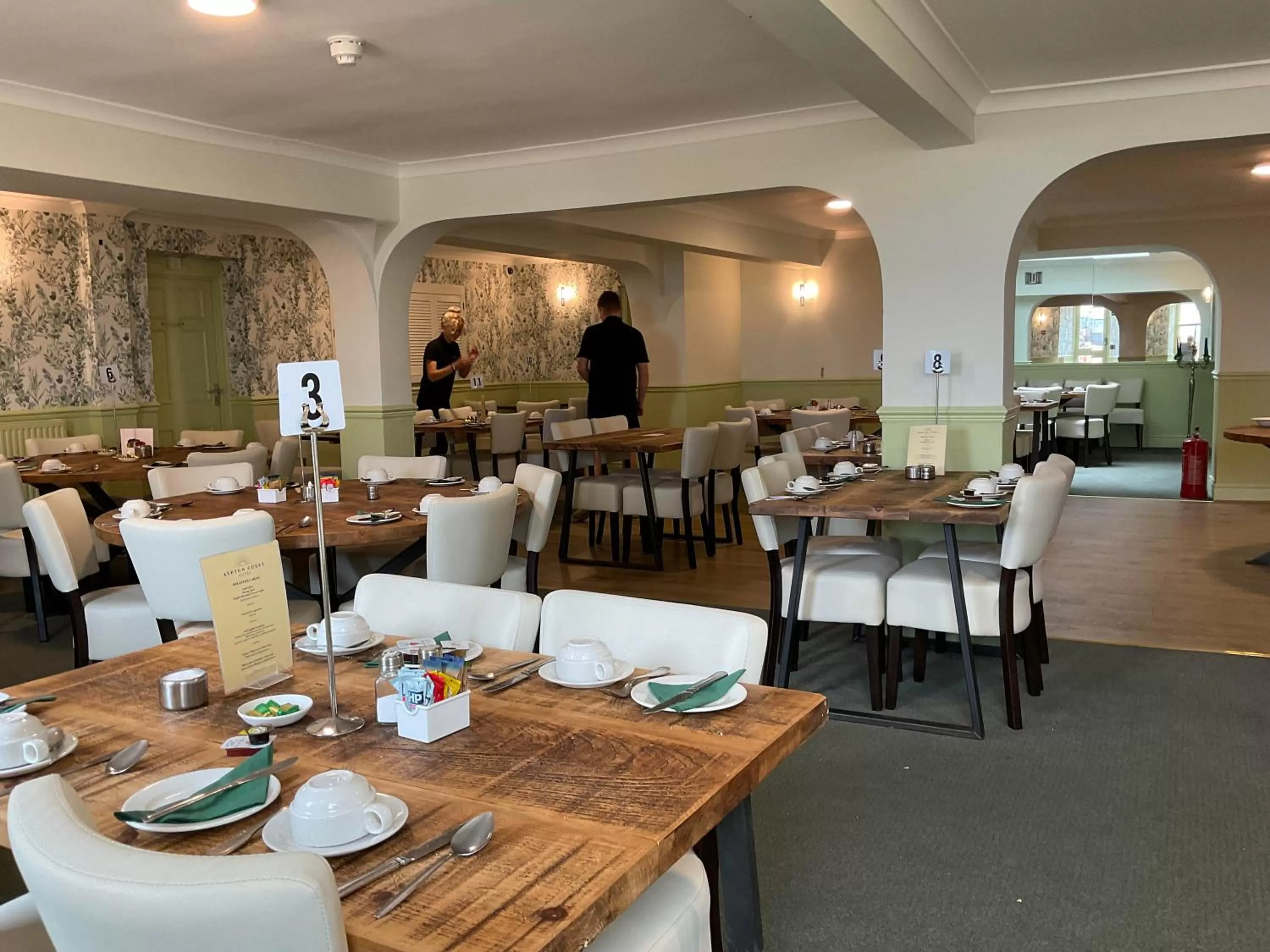 Restaurant/places to eat in Ashton Court Hotel