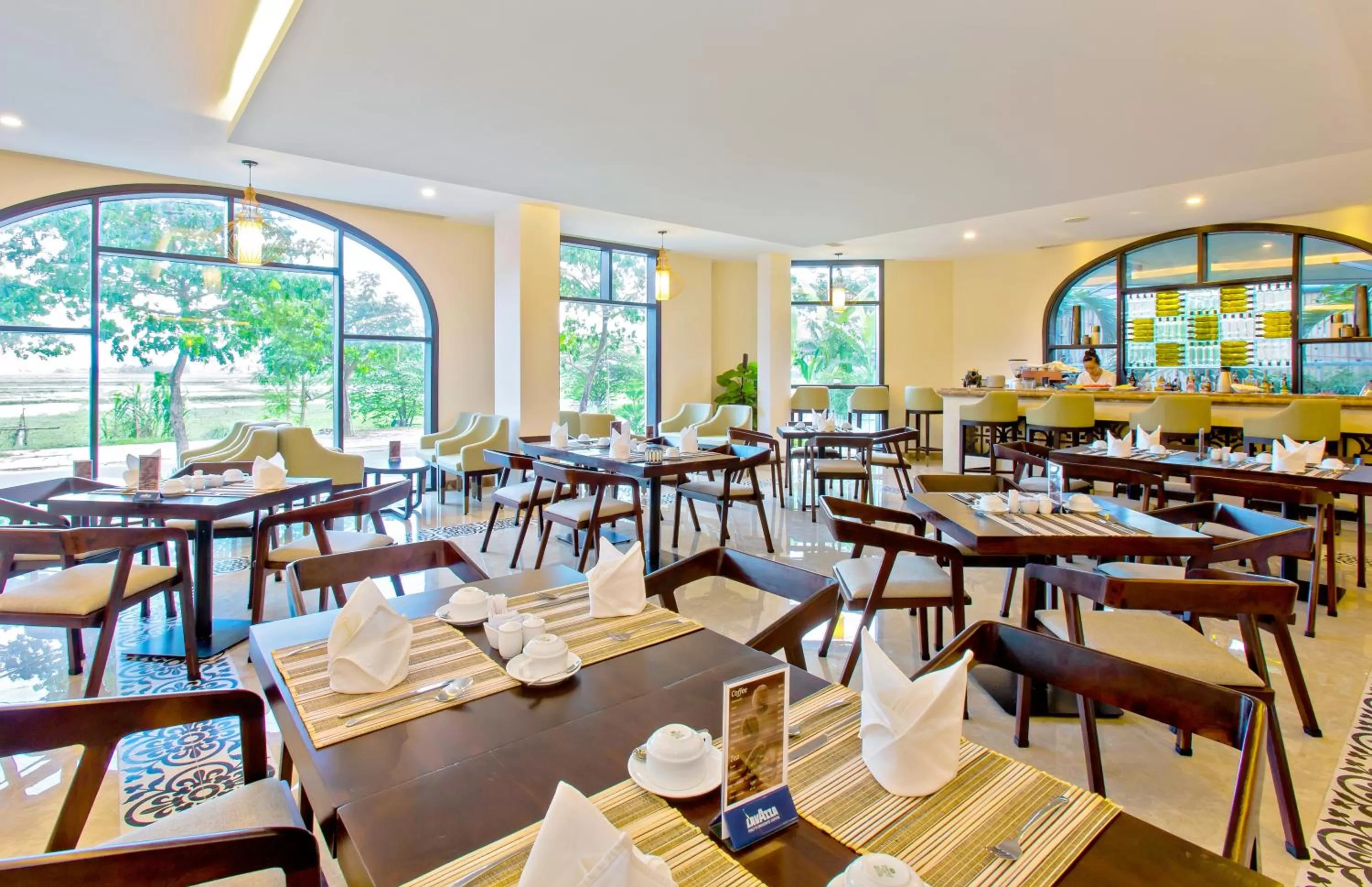 Restaurant/places to eat in Lasenta Boutique Hotel Hoian