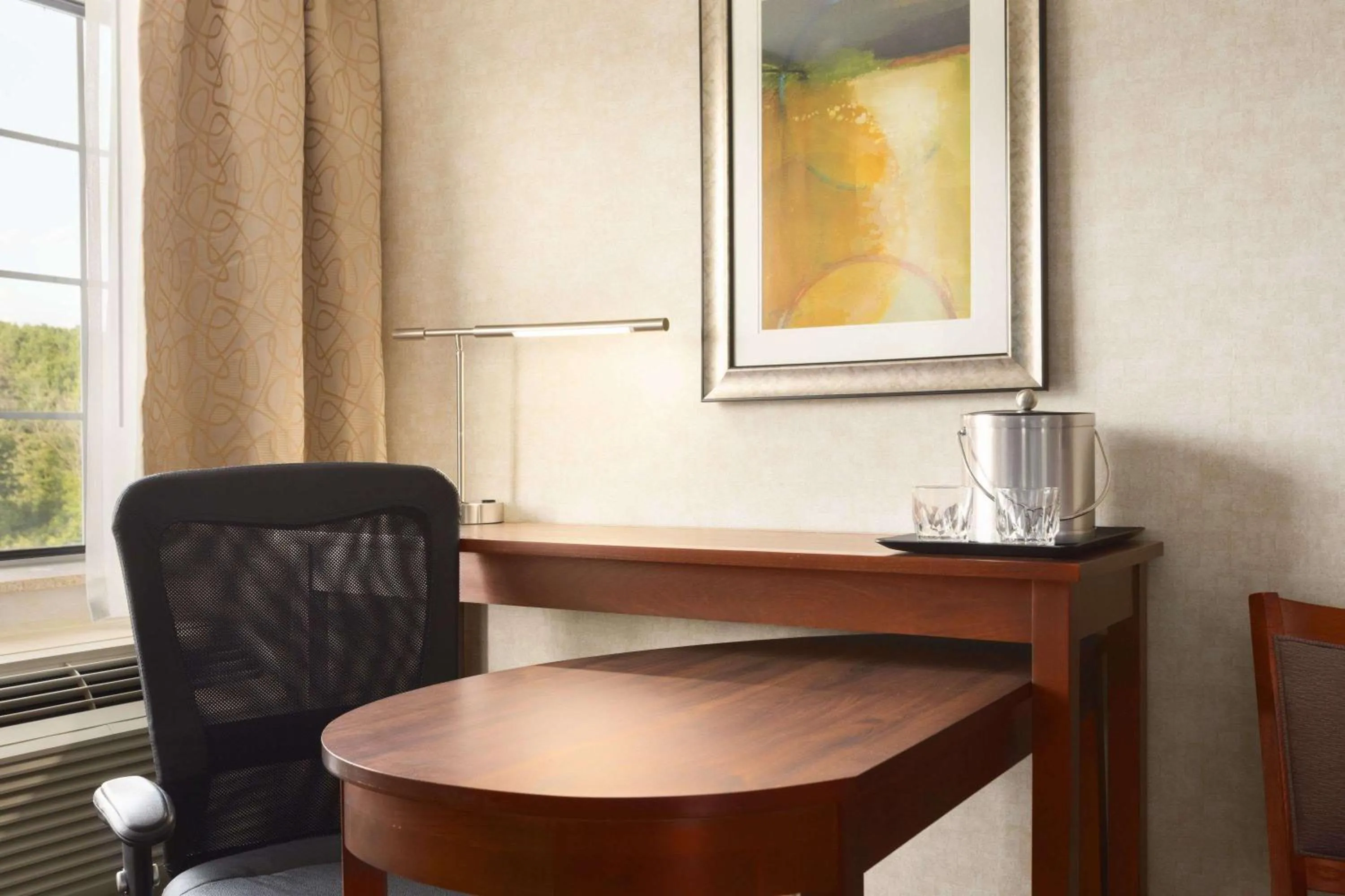 Photo of the whole room in Wyndham Garden Grand Rapids Airport