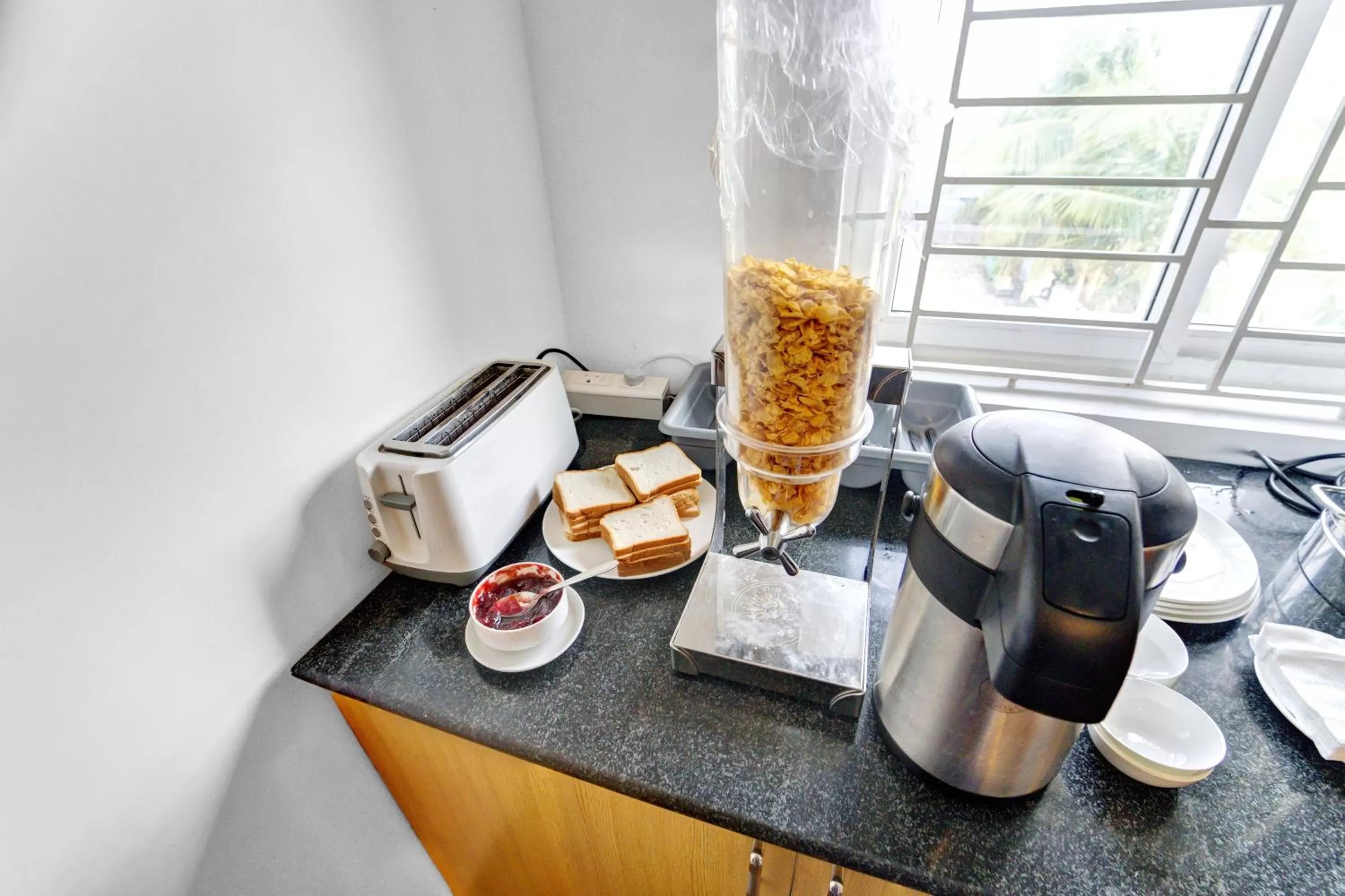 Coffee/tea facilities in UPAR Hotels Thoraipakkam, OMR