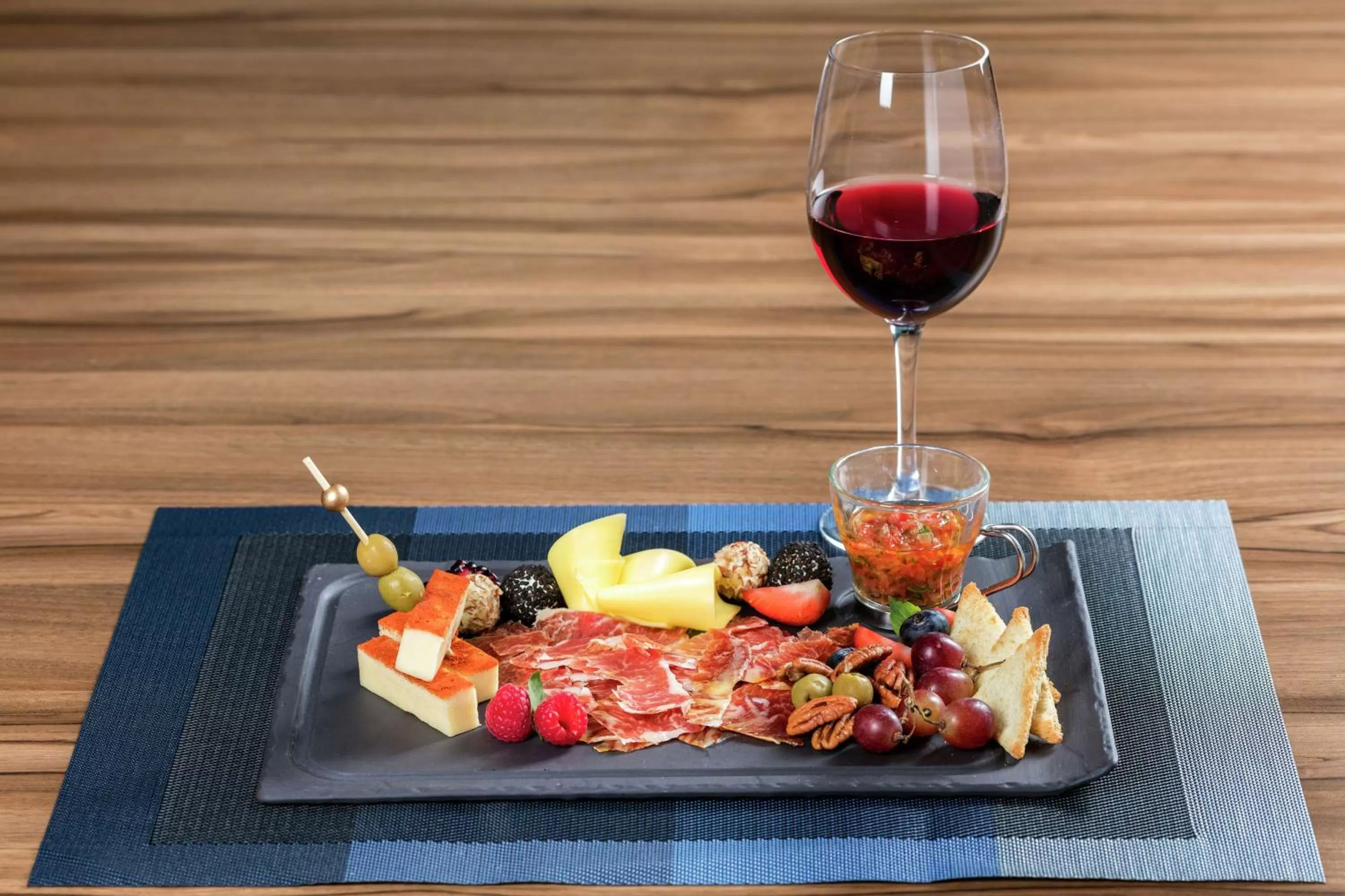 Restaurant/places to eat in Hilton Mexico City Airport