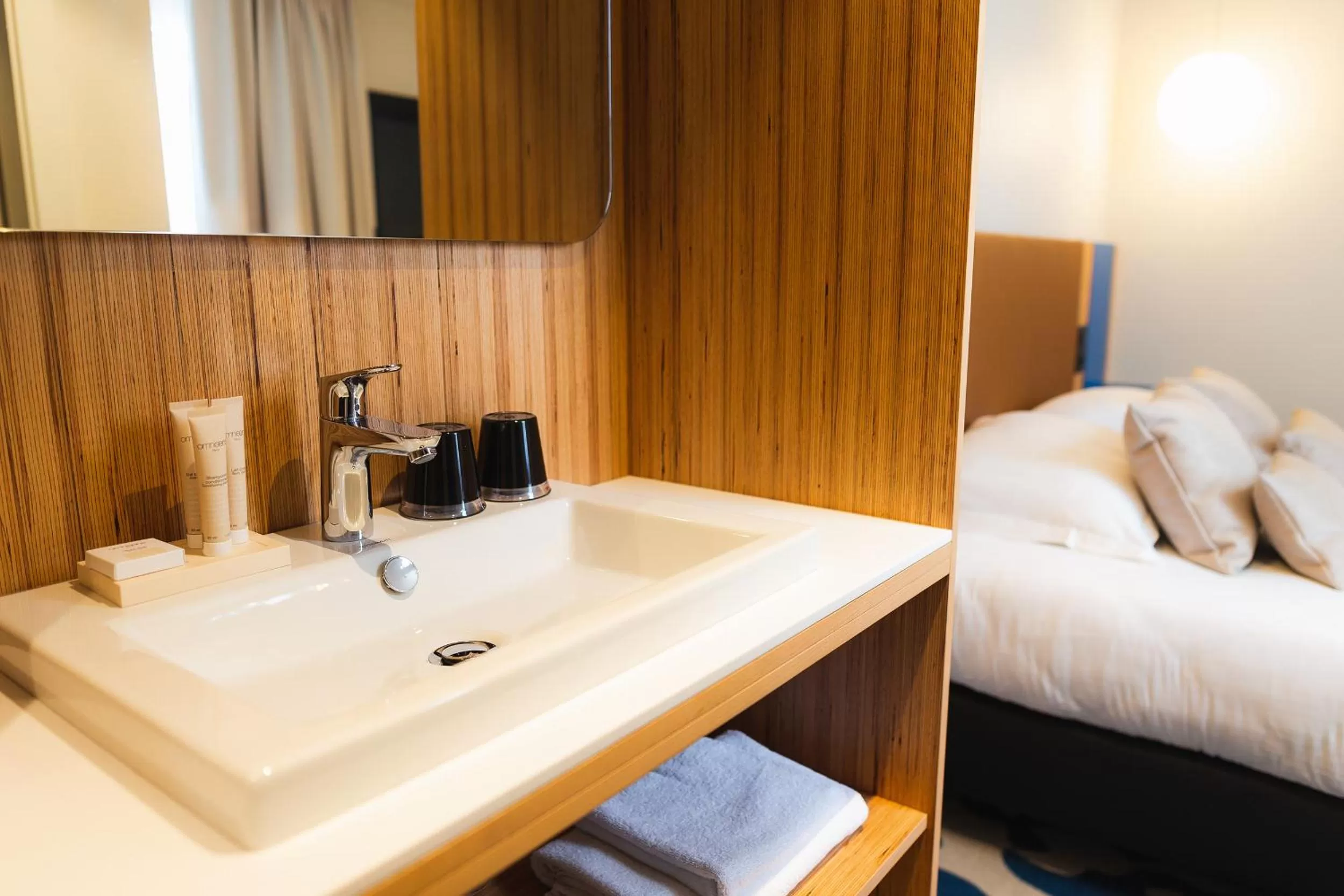 Other, Bed in Hotel Le Bugatti