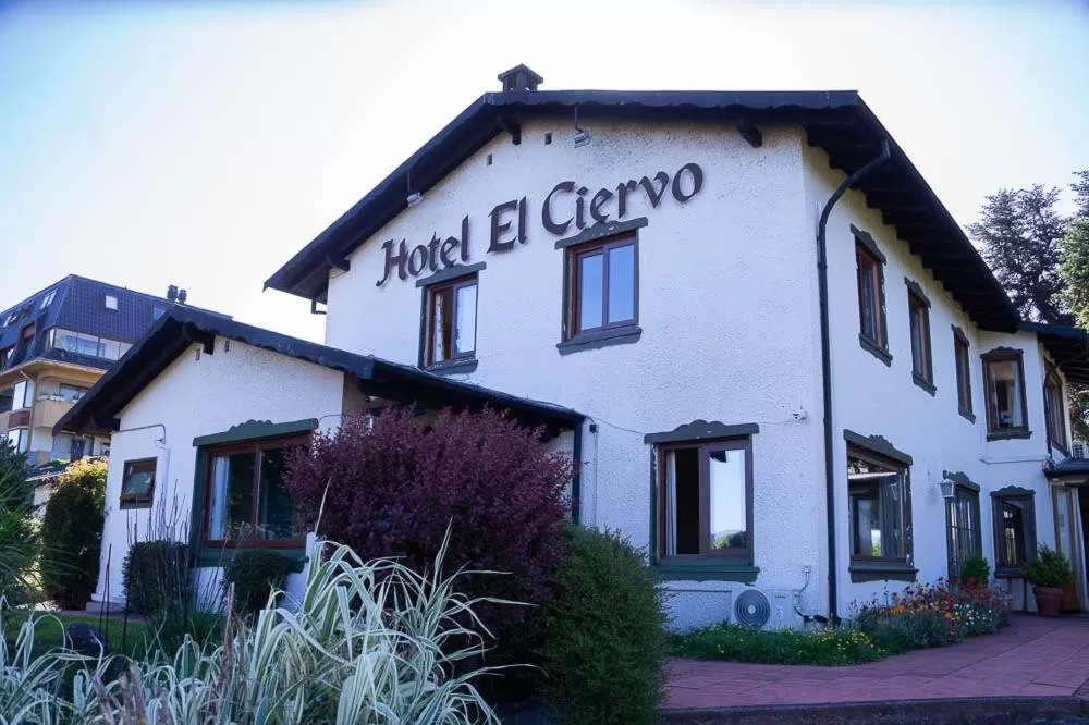 Property Building in Hotel El Ciervo