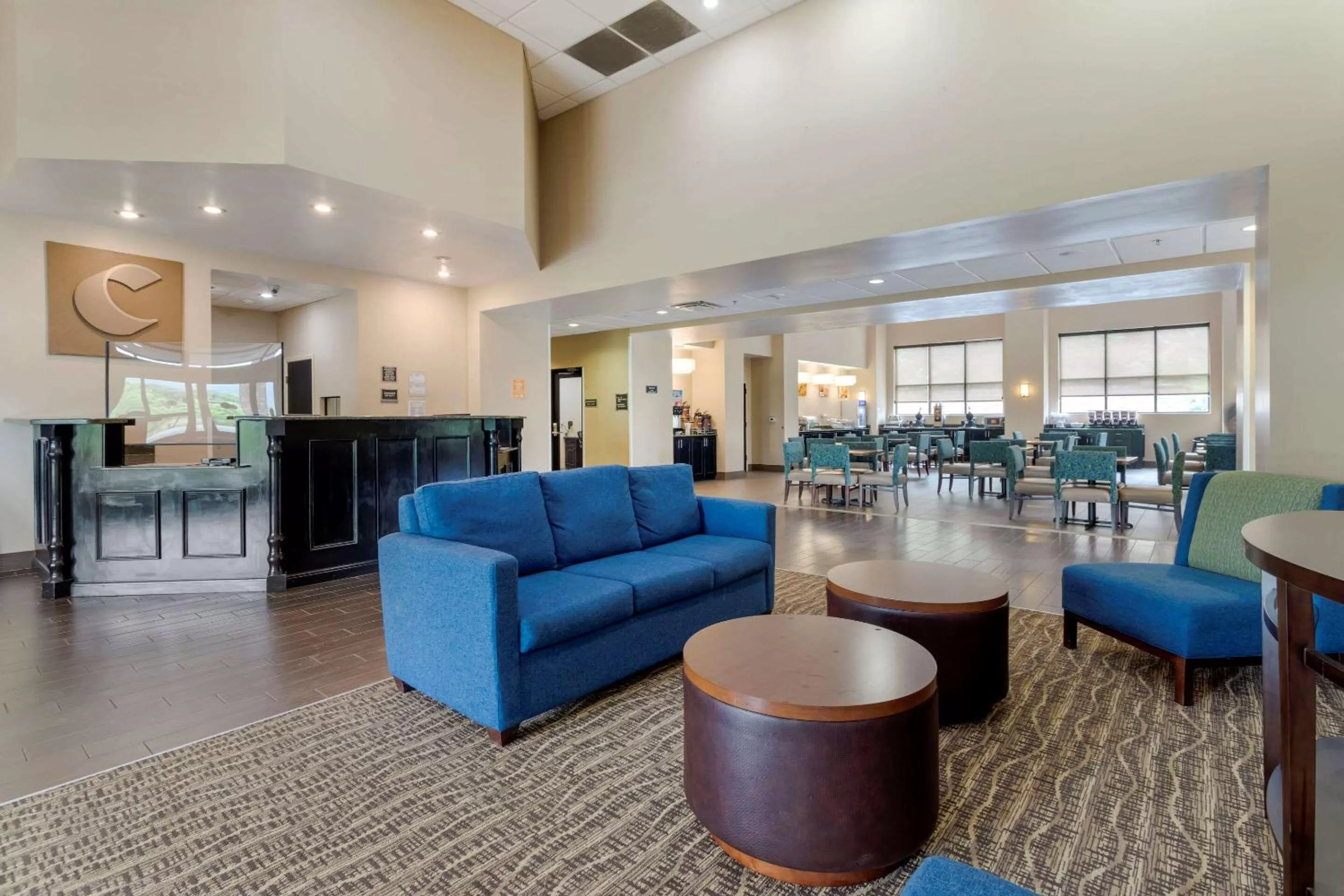 Lobby or reception in Comfort Suites Kingsport South