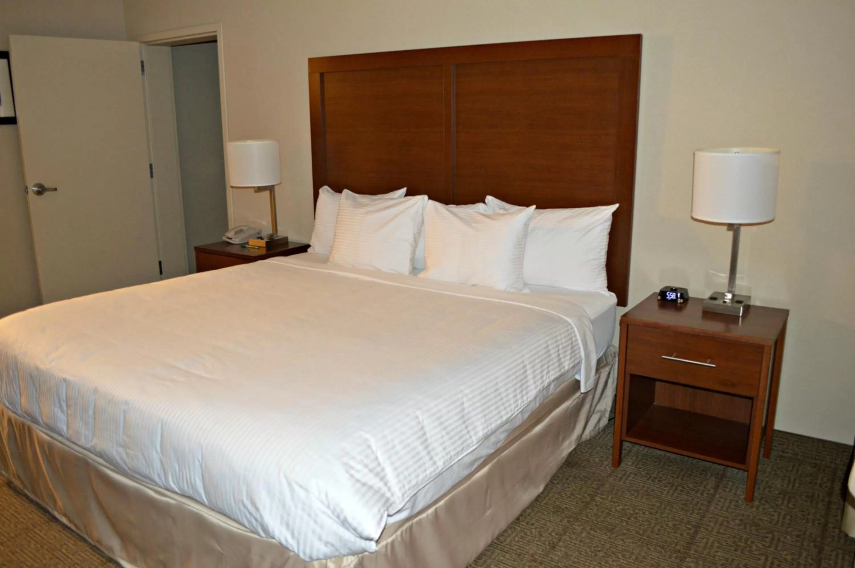 Bed in Wyndham Garden Hotel Cross Lanes Charleston