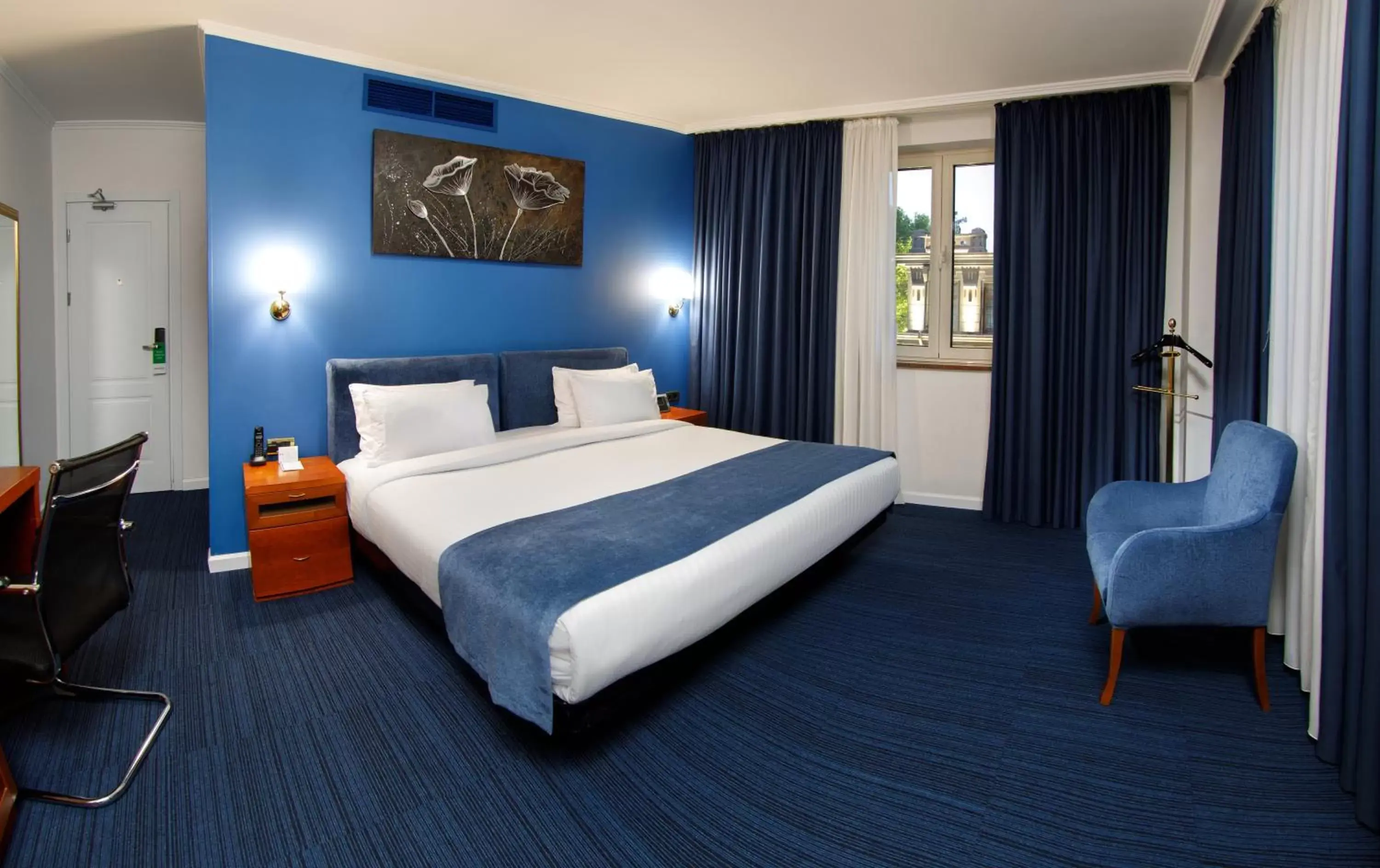 Superior King Room - Non-Smoking in Best Western Plus Congress Hotel Yerevan Superior King Room - Non-Smoking in Best Western Plus Congress Hotel Yerevan