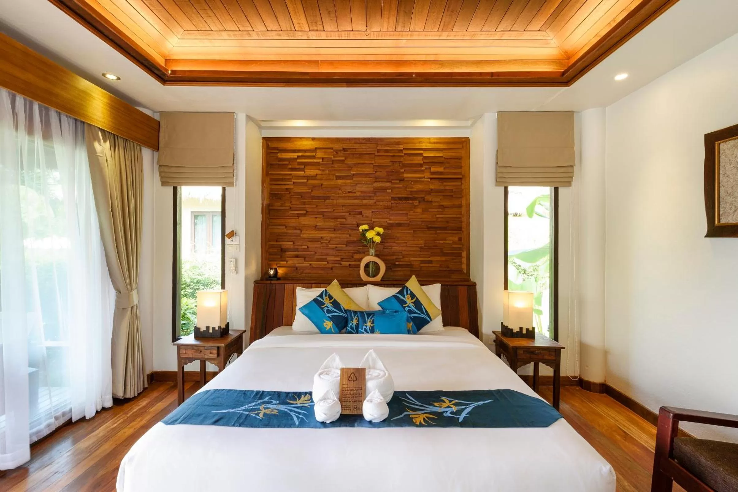 Bed in The Beach Natural Resort Koh Kood