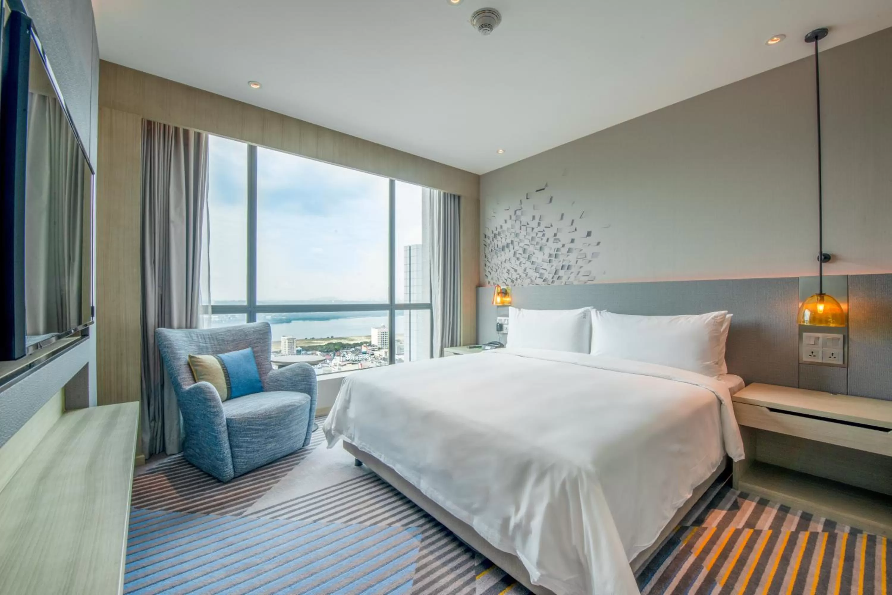 King Suite with Sofa Bed - Top Floor in Holiday Inn Johor Bahru City Centre, an IHG Hotel