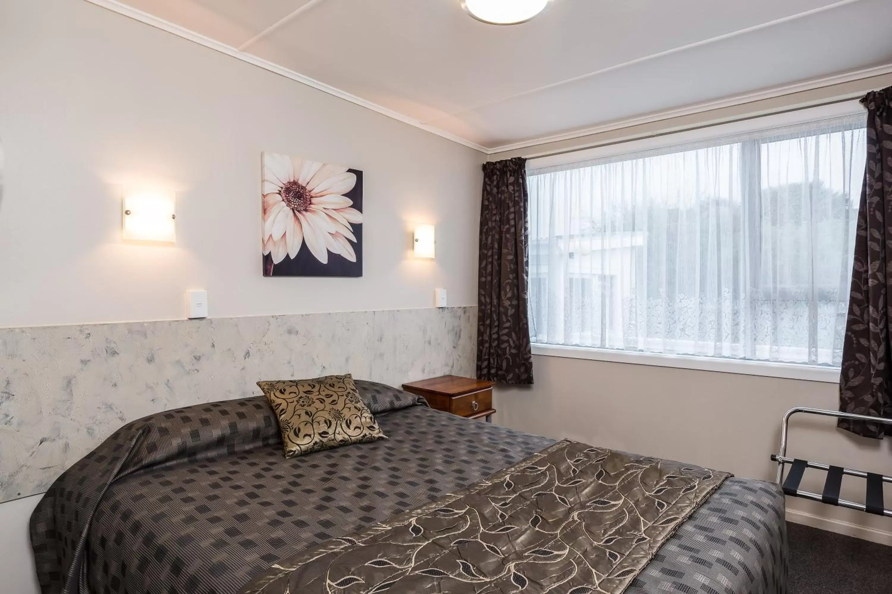 Standard Queen Suite in Comfort Inn Tayesta Motel Standard Queen Suite in Comfort Inn Tayesta Motel