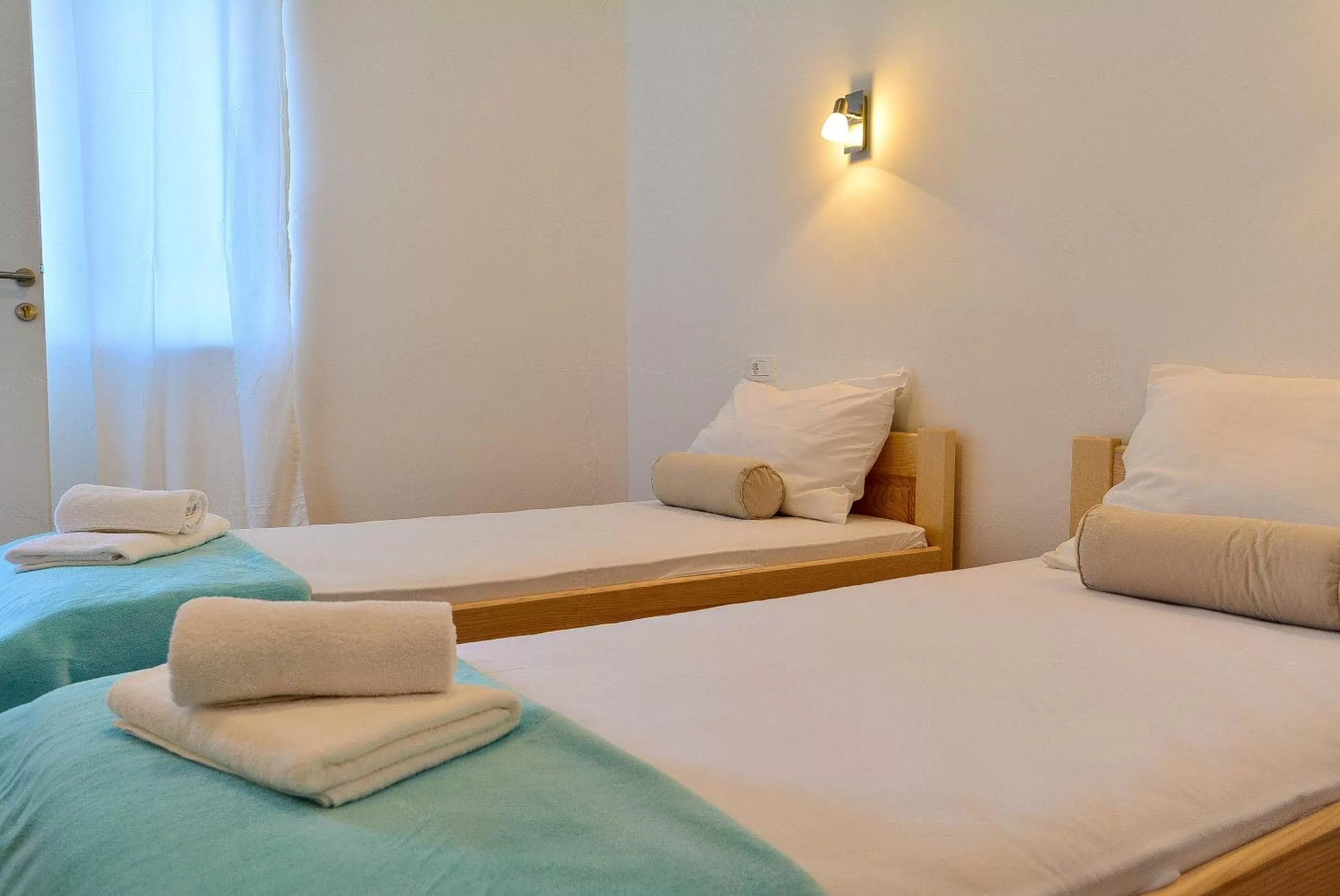 Bathroom, Bed in Golden B&B