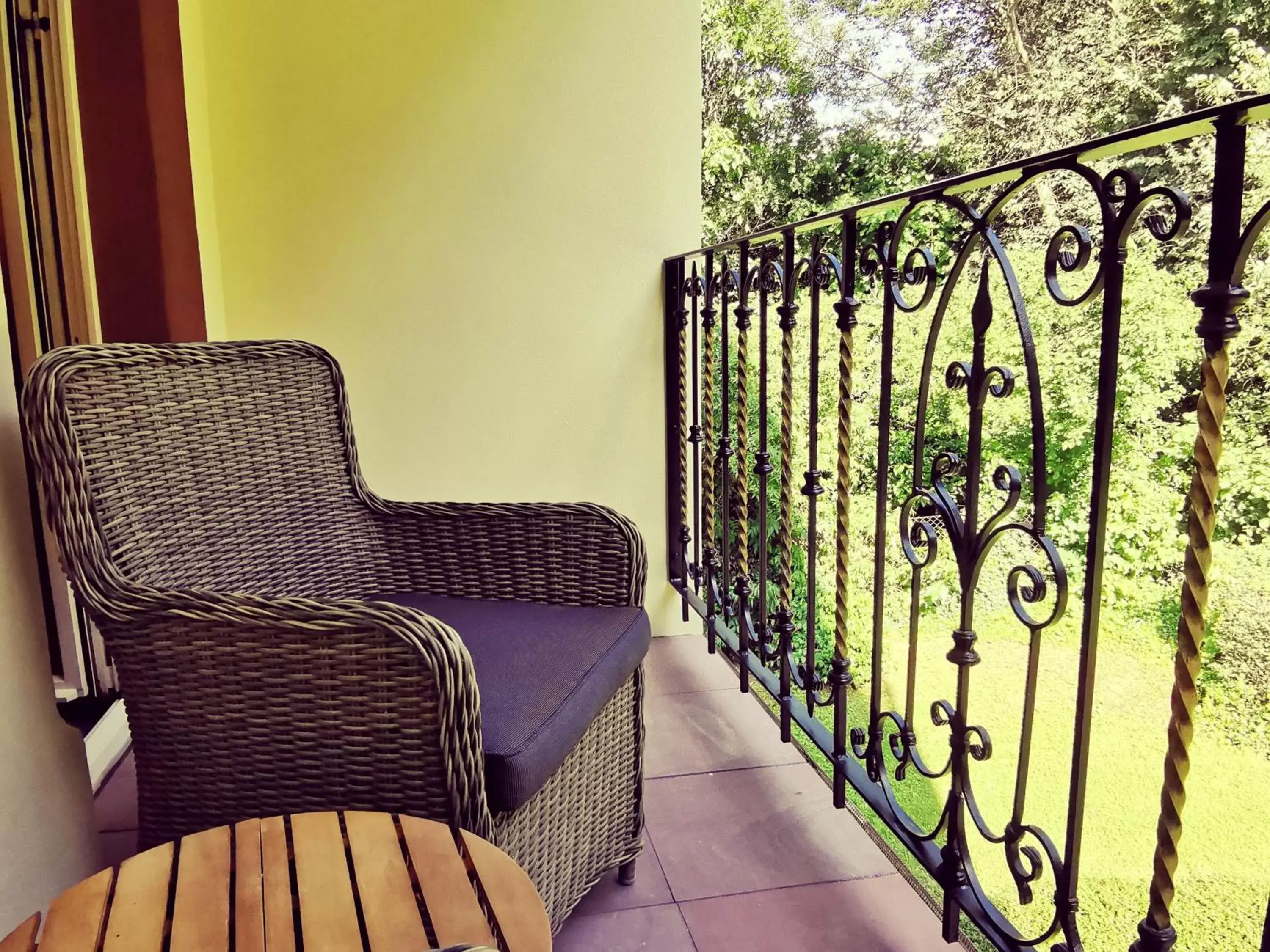 Double Room with Balcony in Hotel Erbprinzenpalais Double Room with Balcony in Hotel Erbprinzenpalais