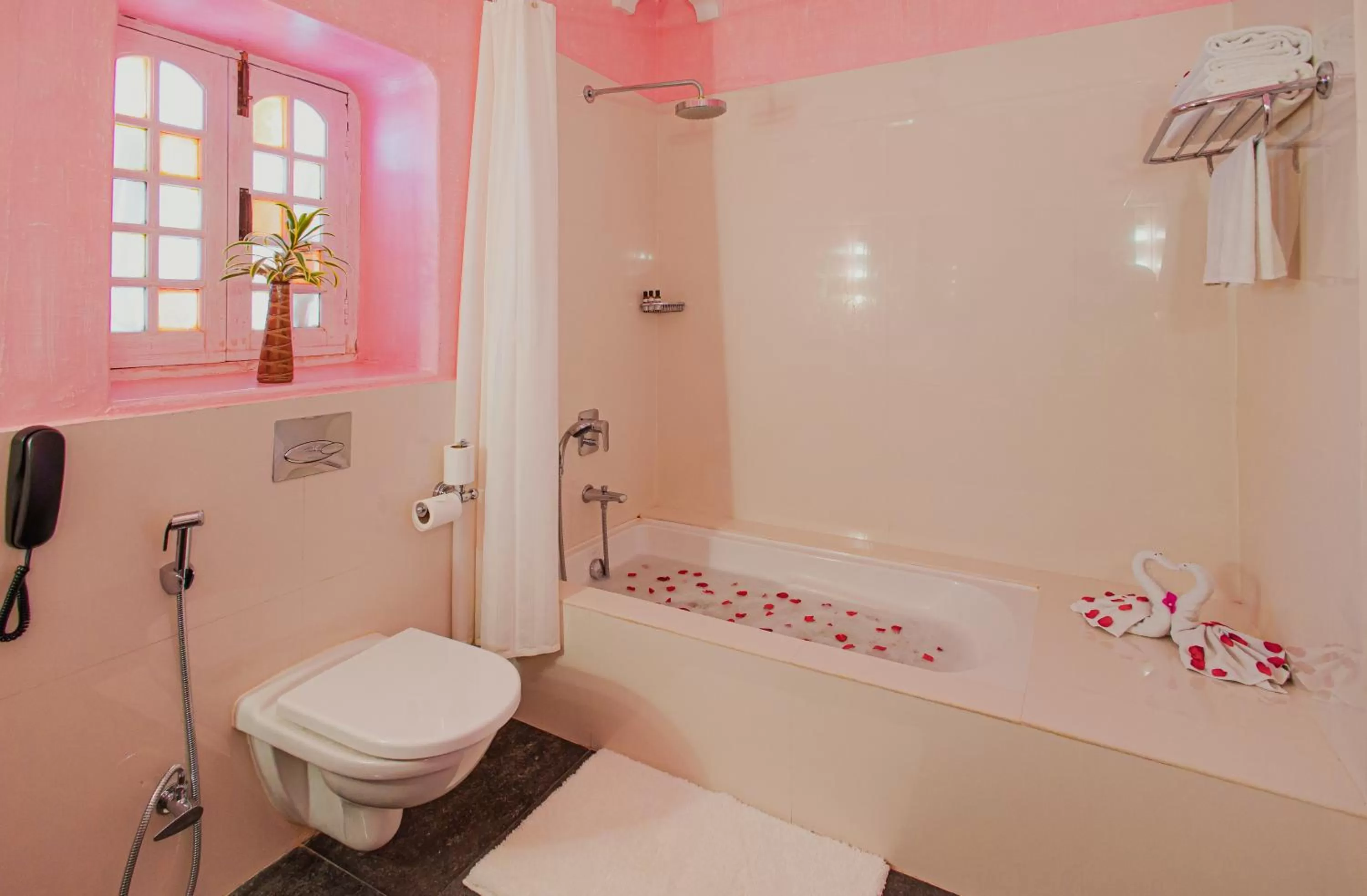 Bathroom in Ajit Bhawan - A Palace Resort